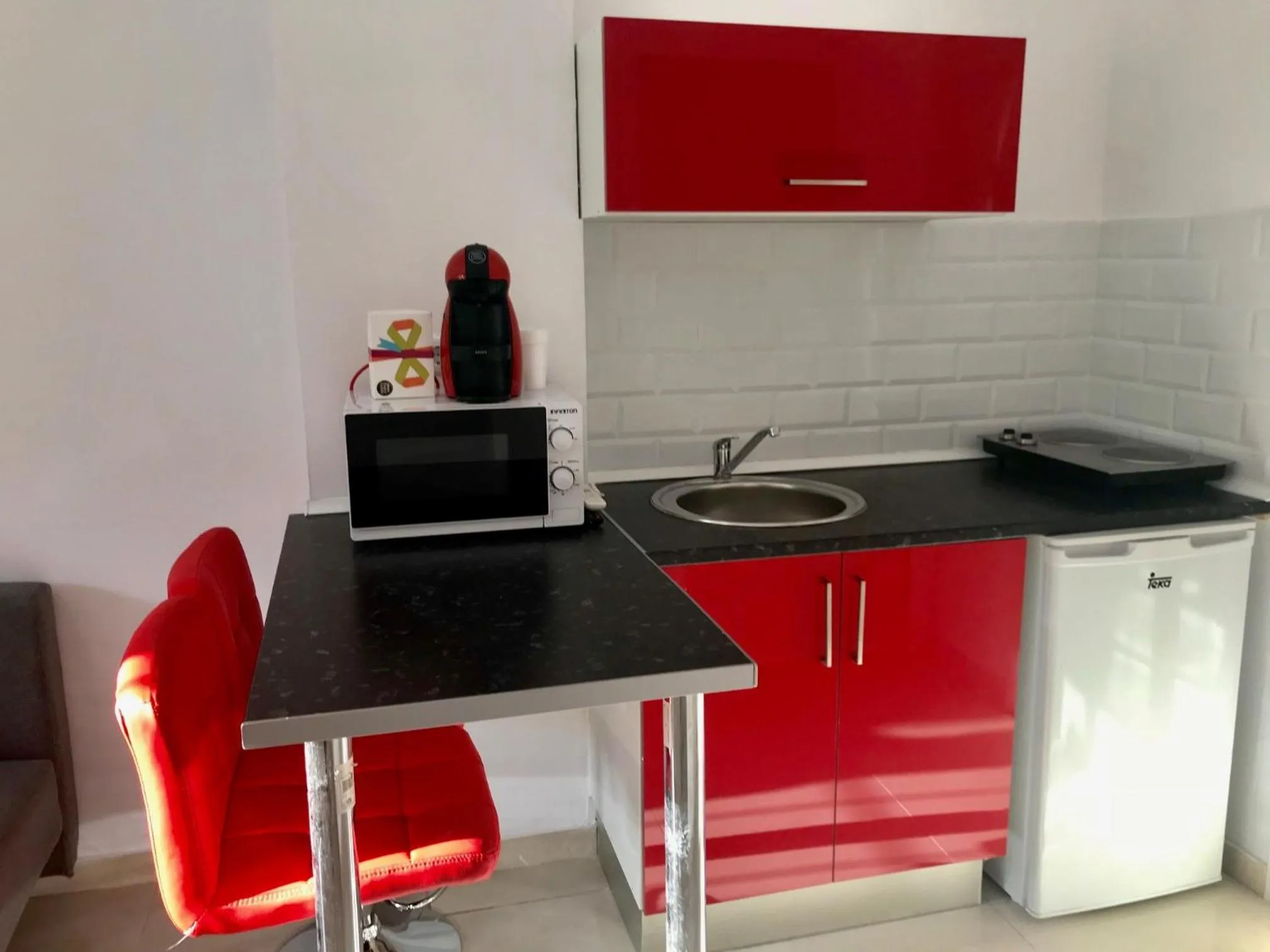 Coffee/tea facilities in Castle Apartment