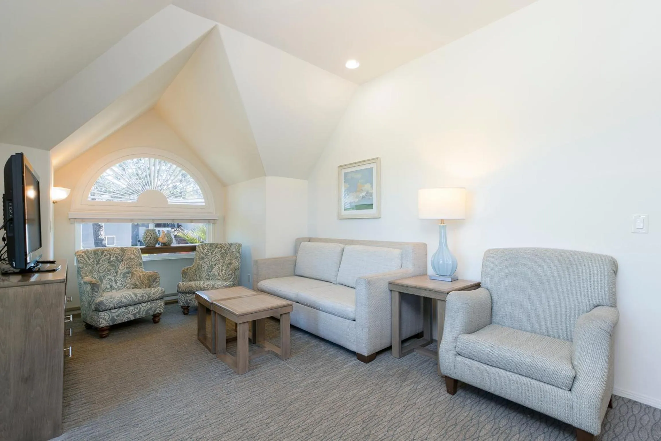 Living room in Wave Crest Resort