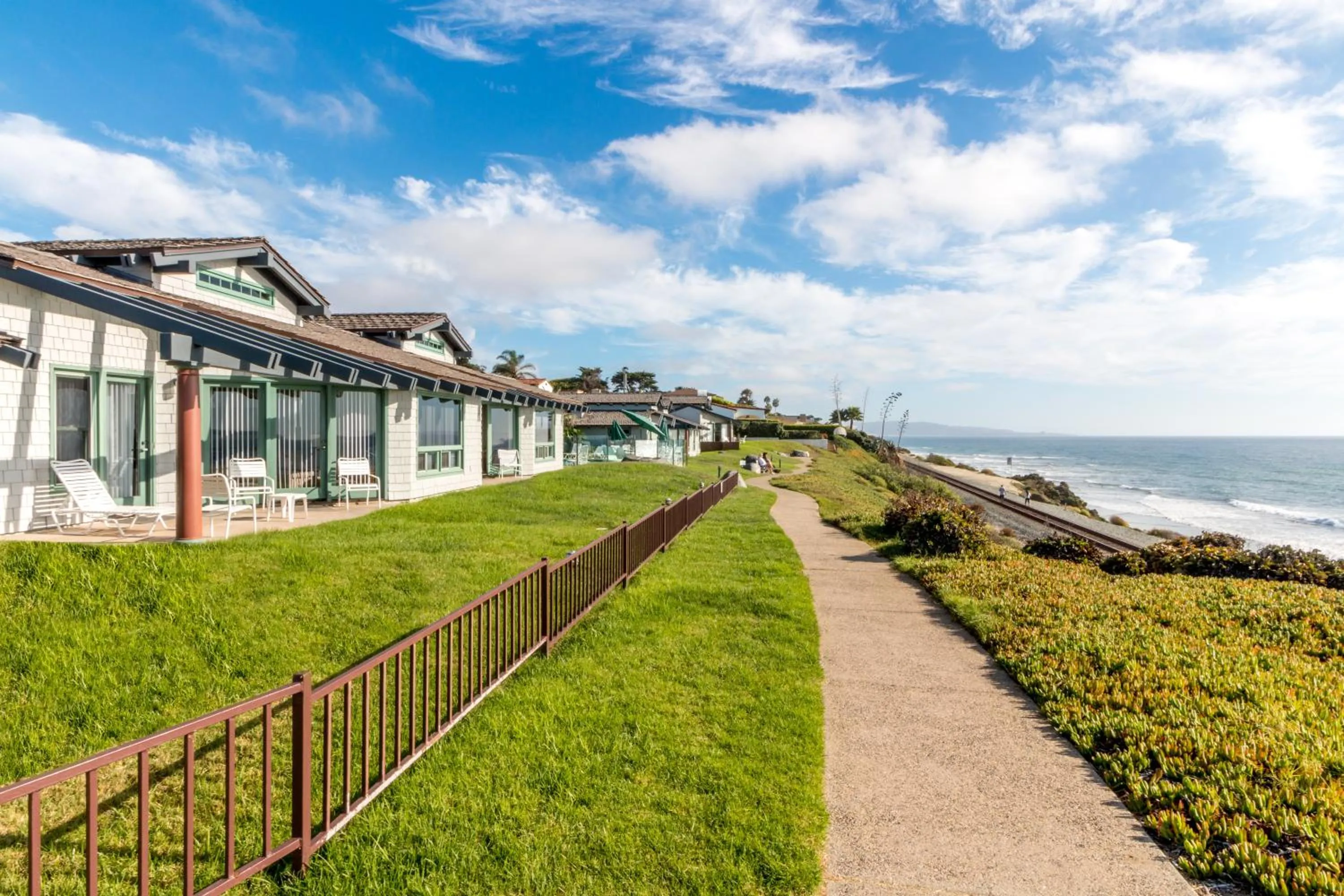 Beach in Wave Crest Resort