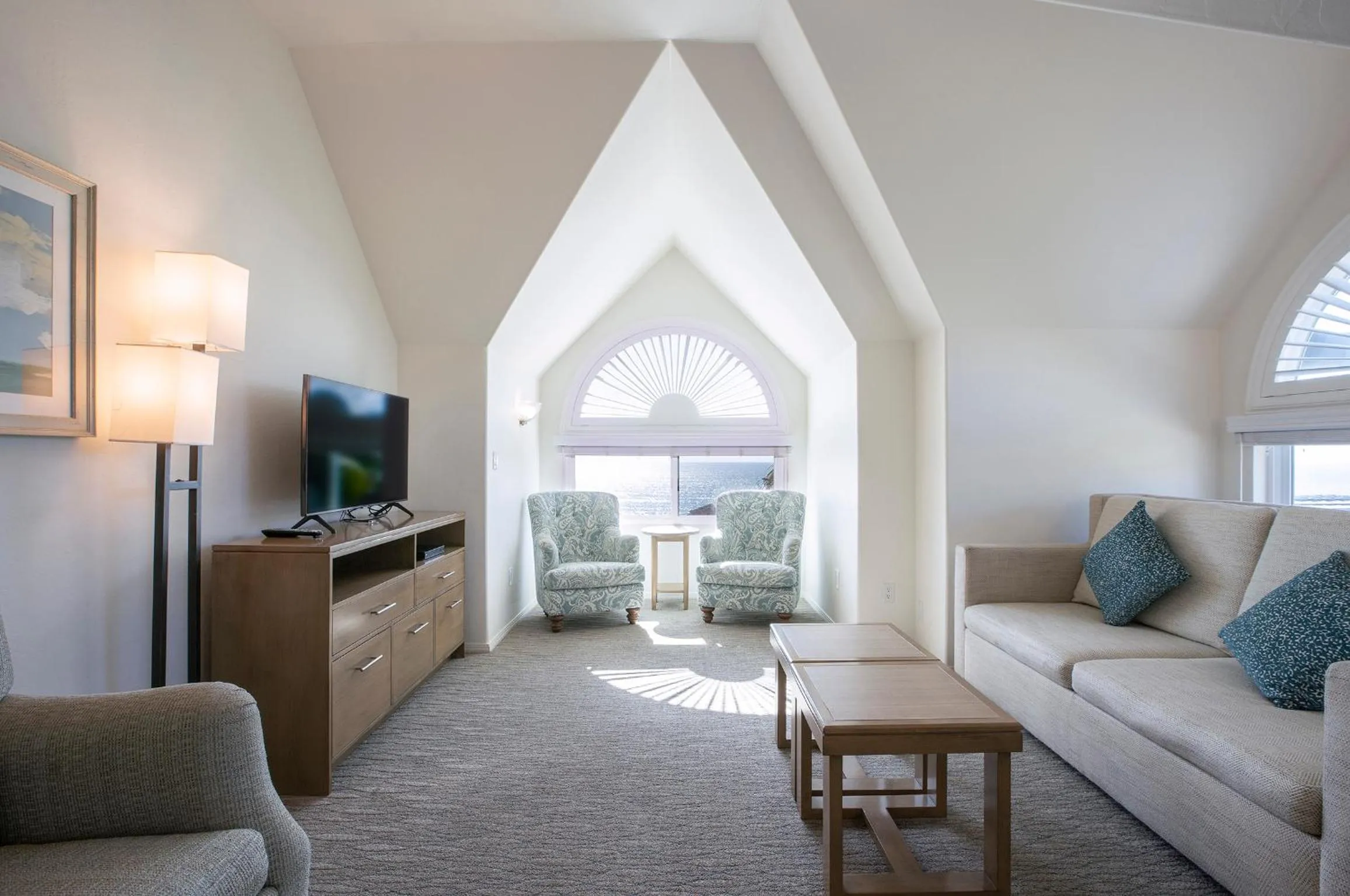 Living room in Wave Crest Resort