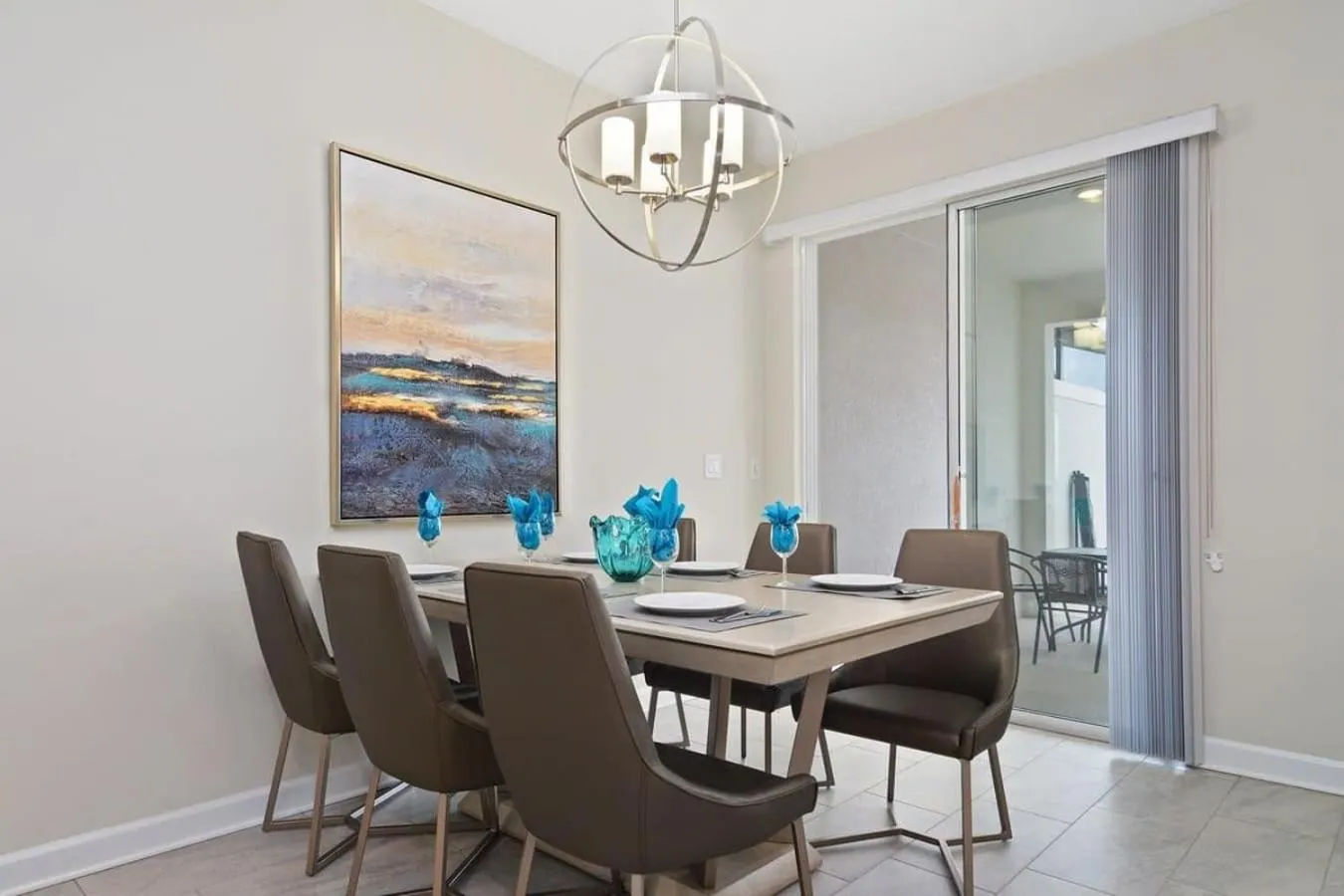 Four Bedrooms with Screen PoolStoreyLake 4910