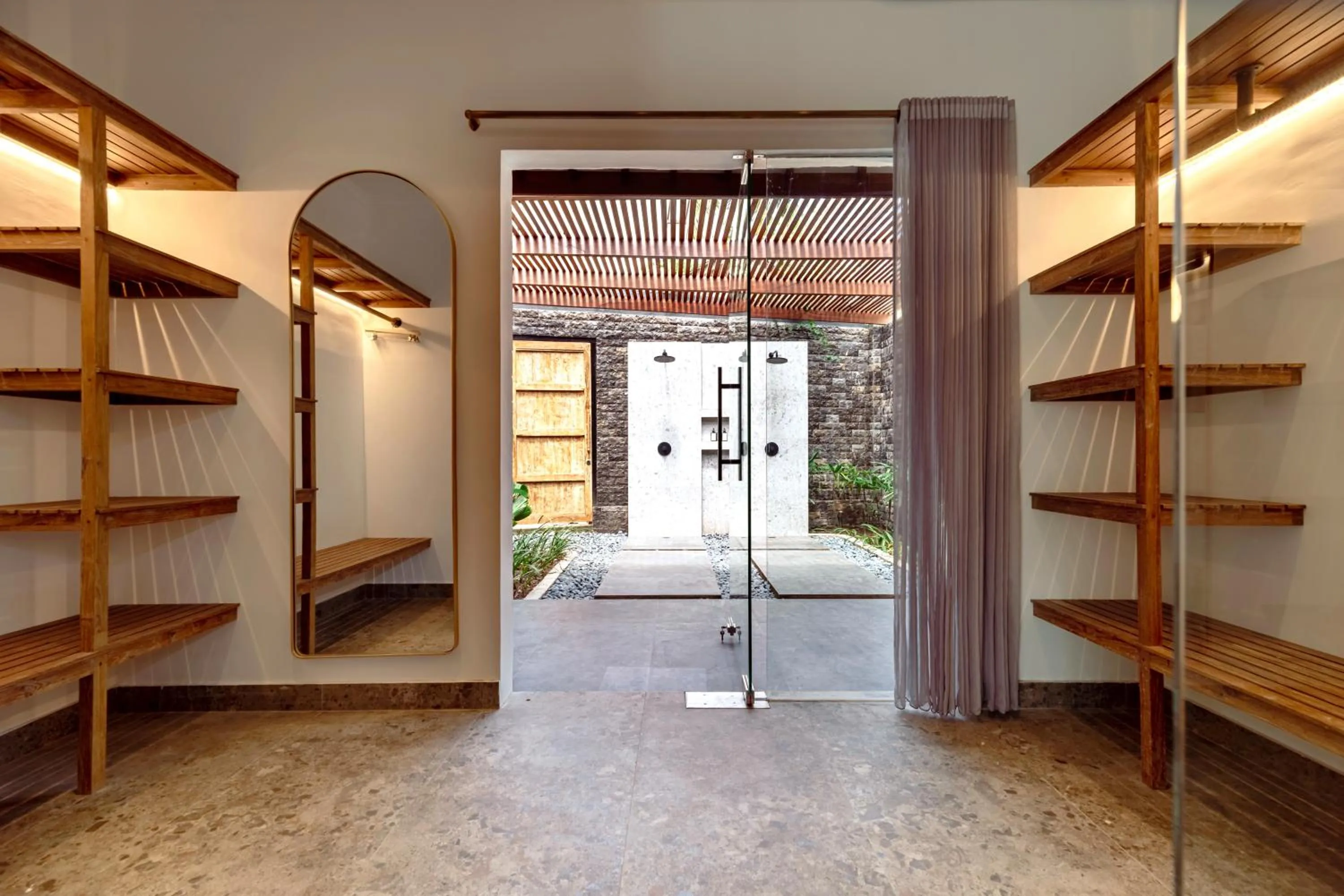 wardrobe in Kelapa Villas