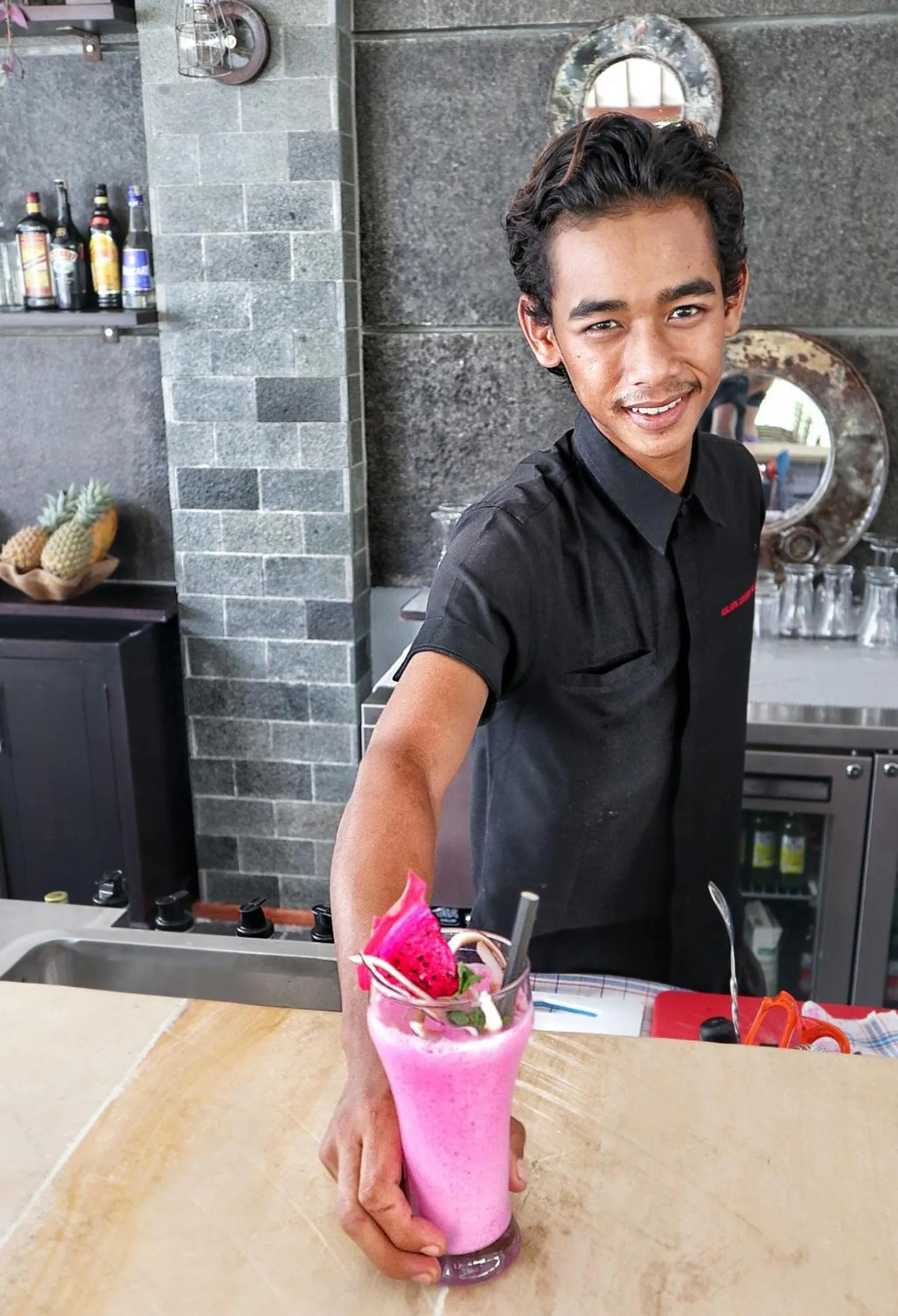 Restaurant/places to eat in Kelapa Villas