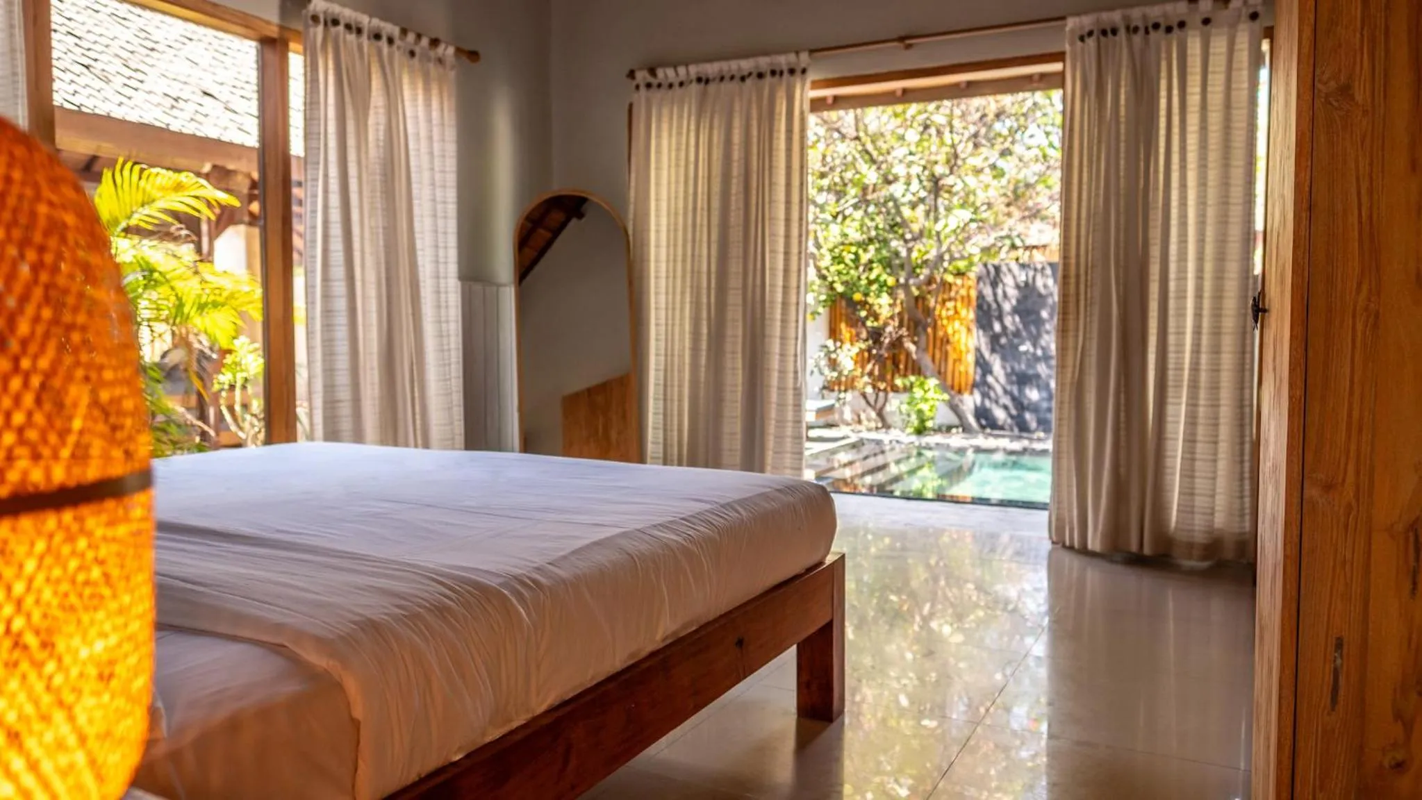 Pool view, Bed in Kelapa Villas