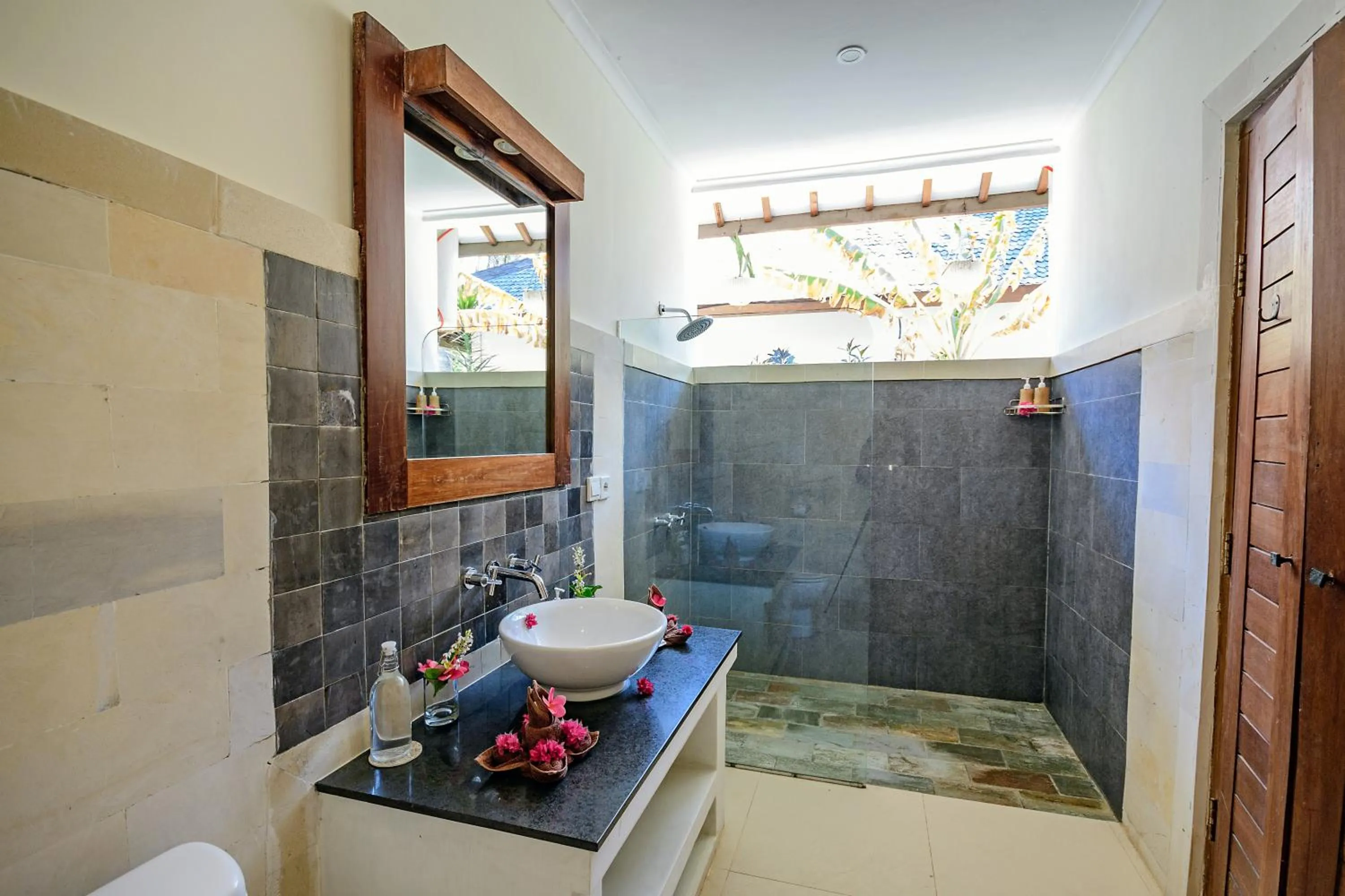 Bathroom in Kelapa Villas