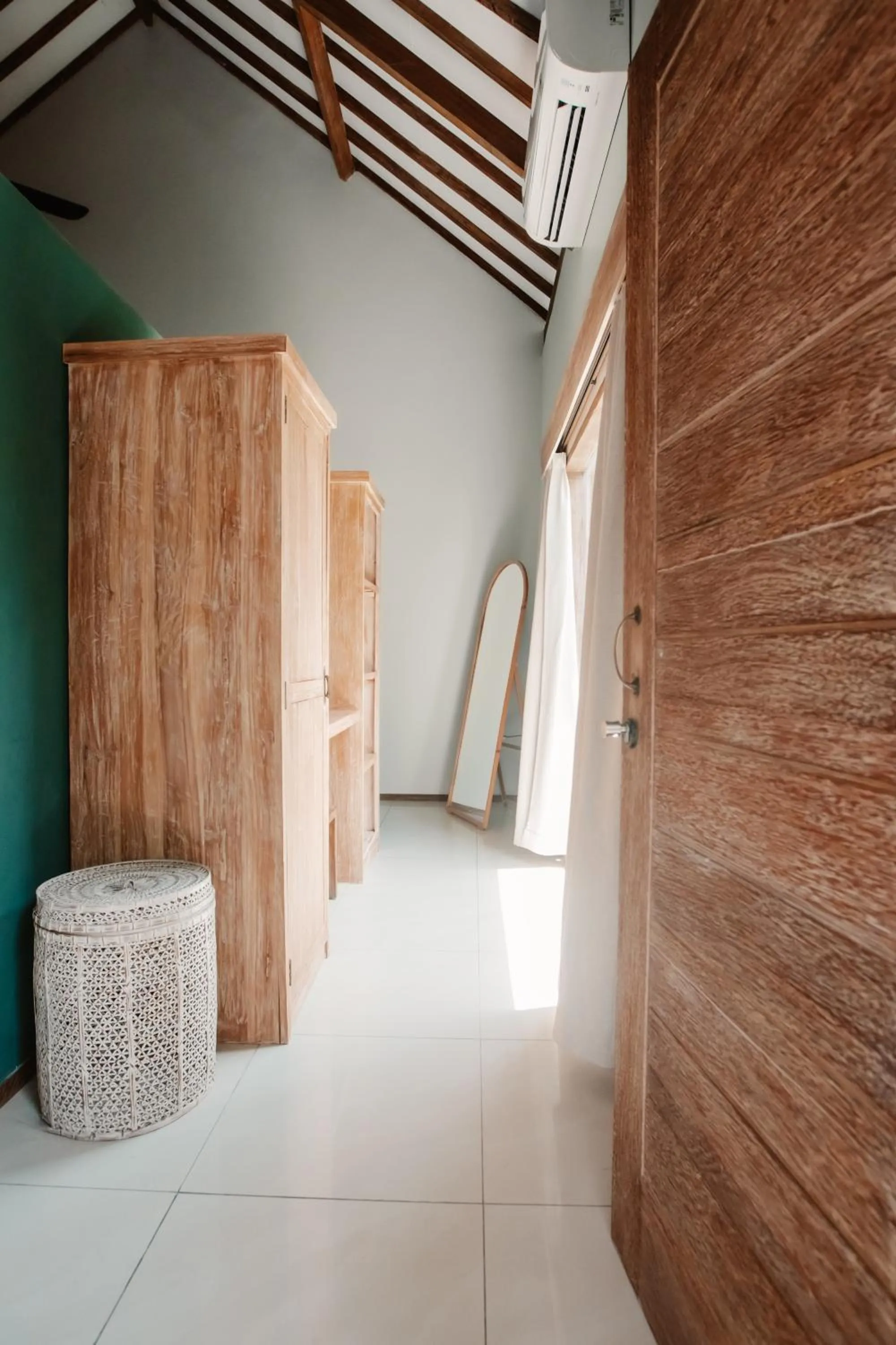 wardrobe in Kelapa Villas