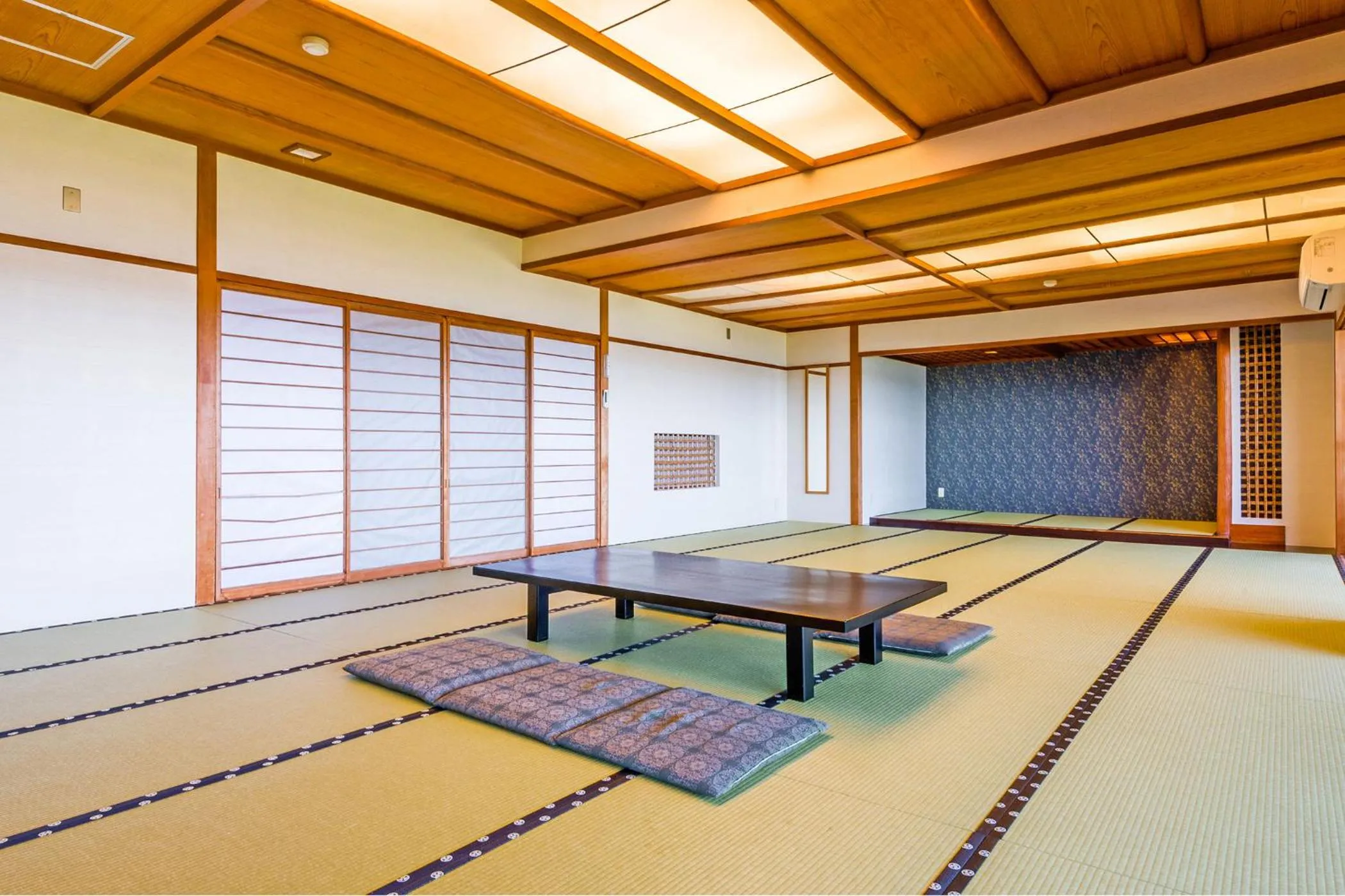 Photo of the whole room in Ooedo Onsen Monogatari Nagayama