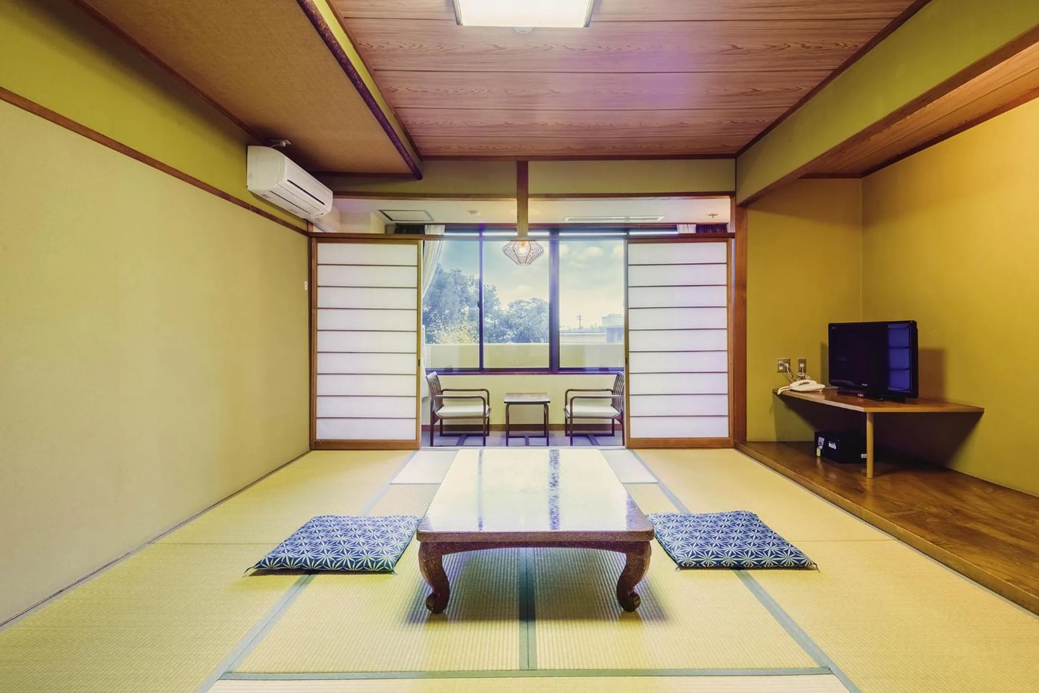 Photo of the whole room in Ooedo Onsen Monogatari Awara