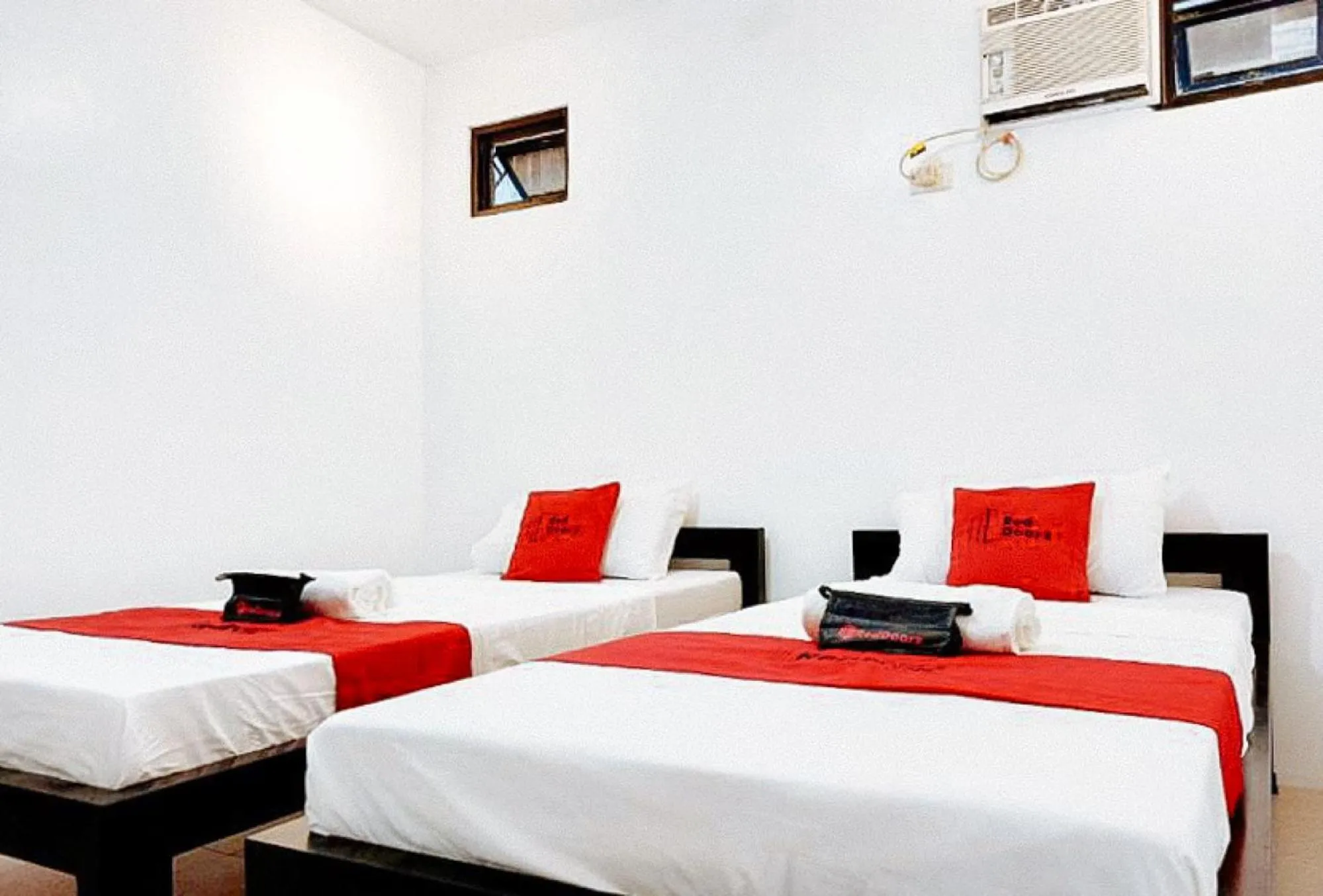 Bed in RedDoorz at San Antonio Binan Laguna