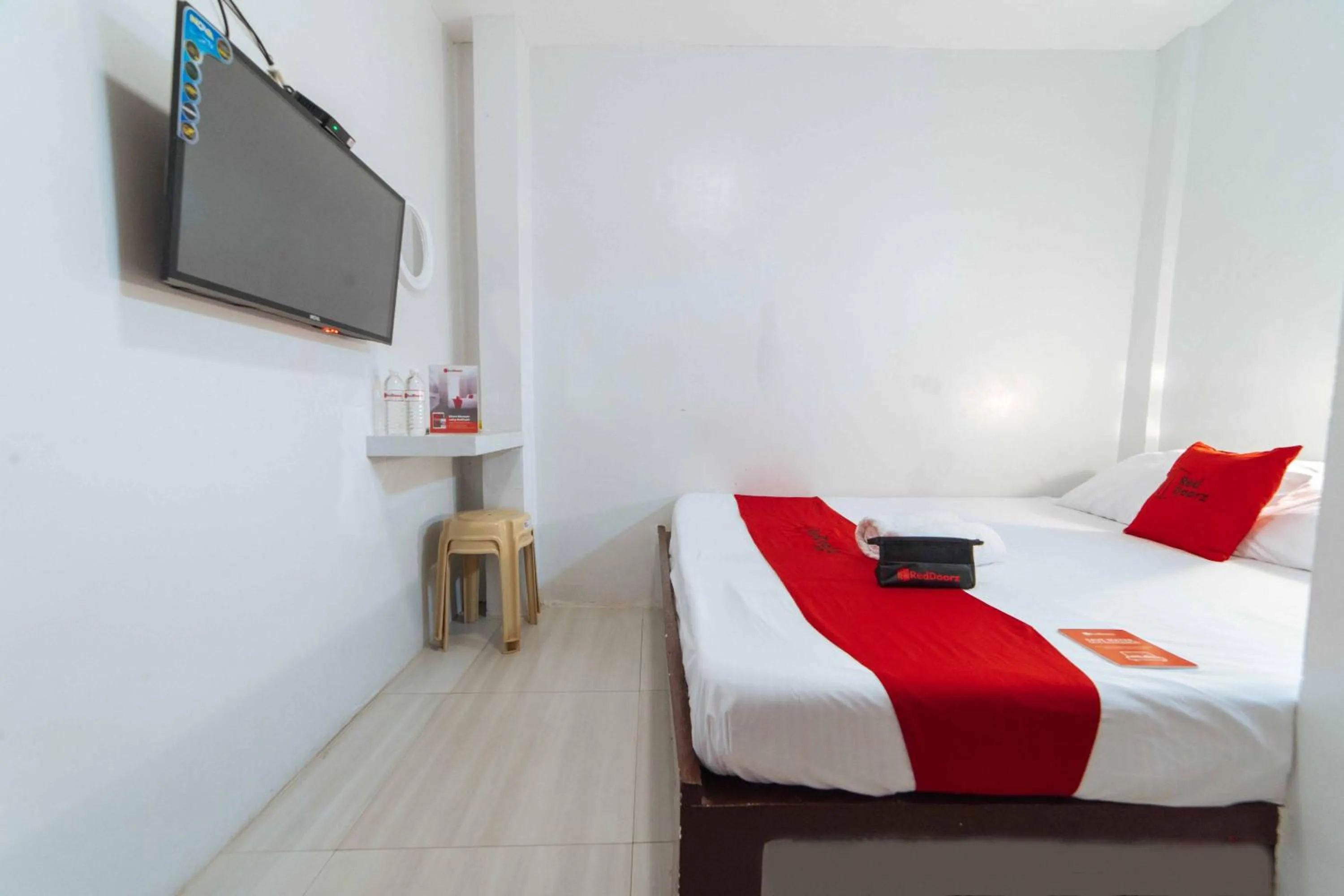 Bedroom, Bed in RedDoorz at San Antonio Binan Laguna