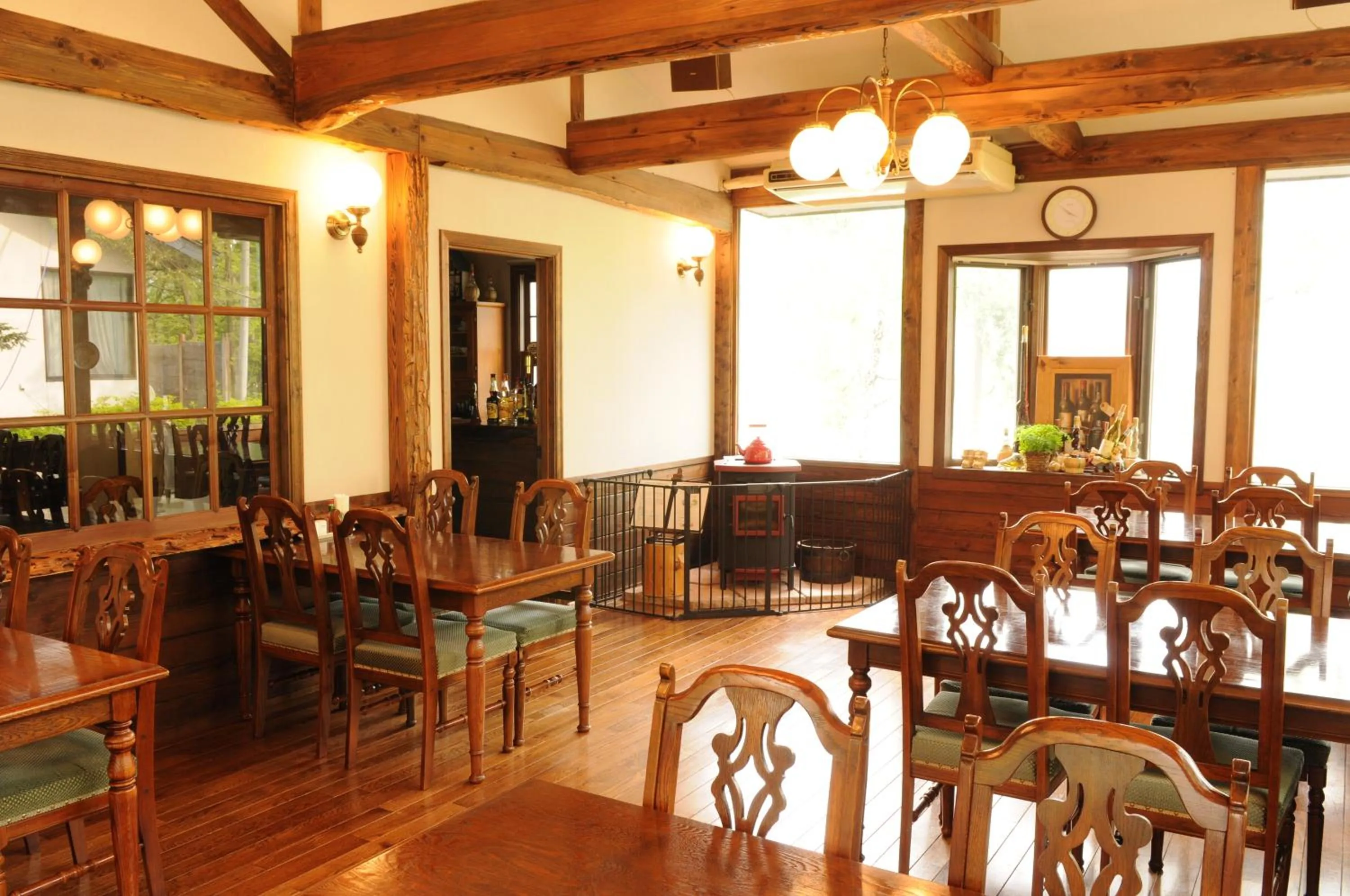 Restaurant/places to eat in Pension Syo