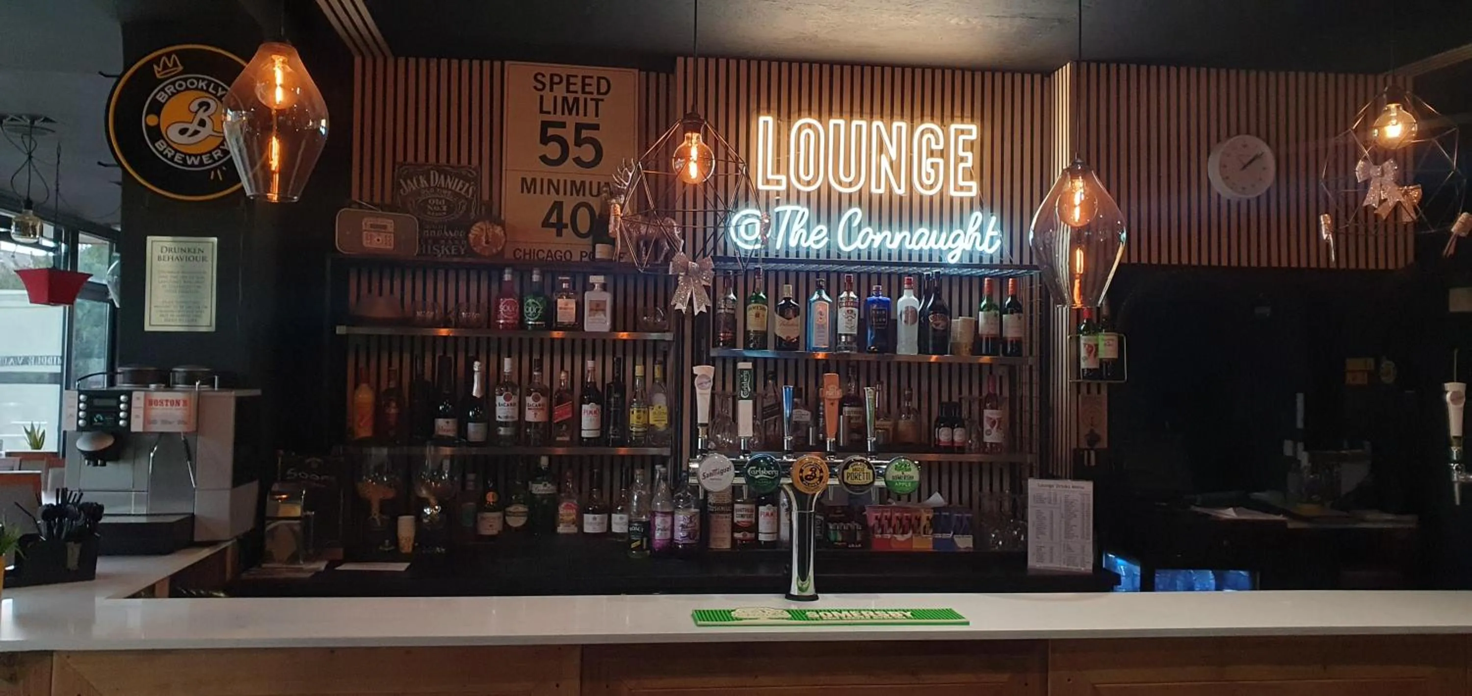 Lounge or bar in The Connaught Hotel Wolverhampton
