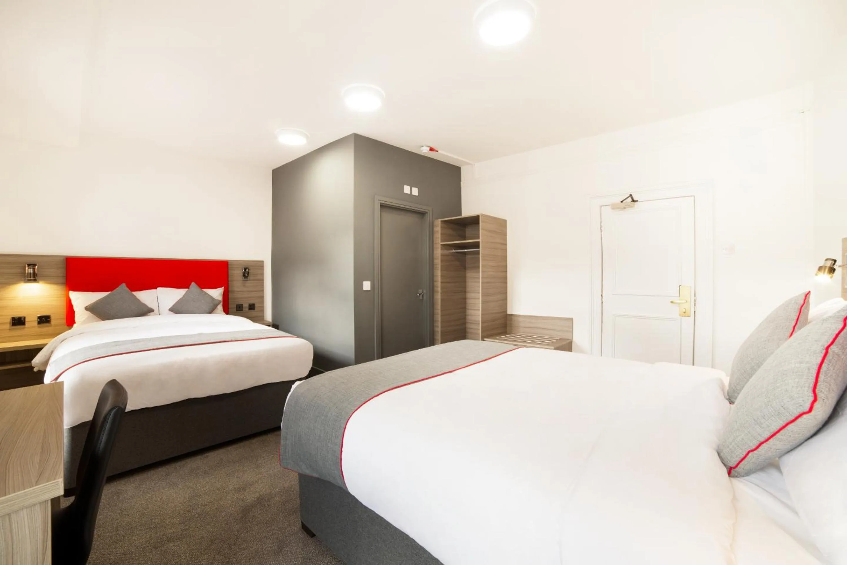 Bedroom, Bed in The Connaught Hotel Wolverhampton