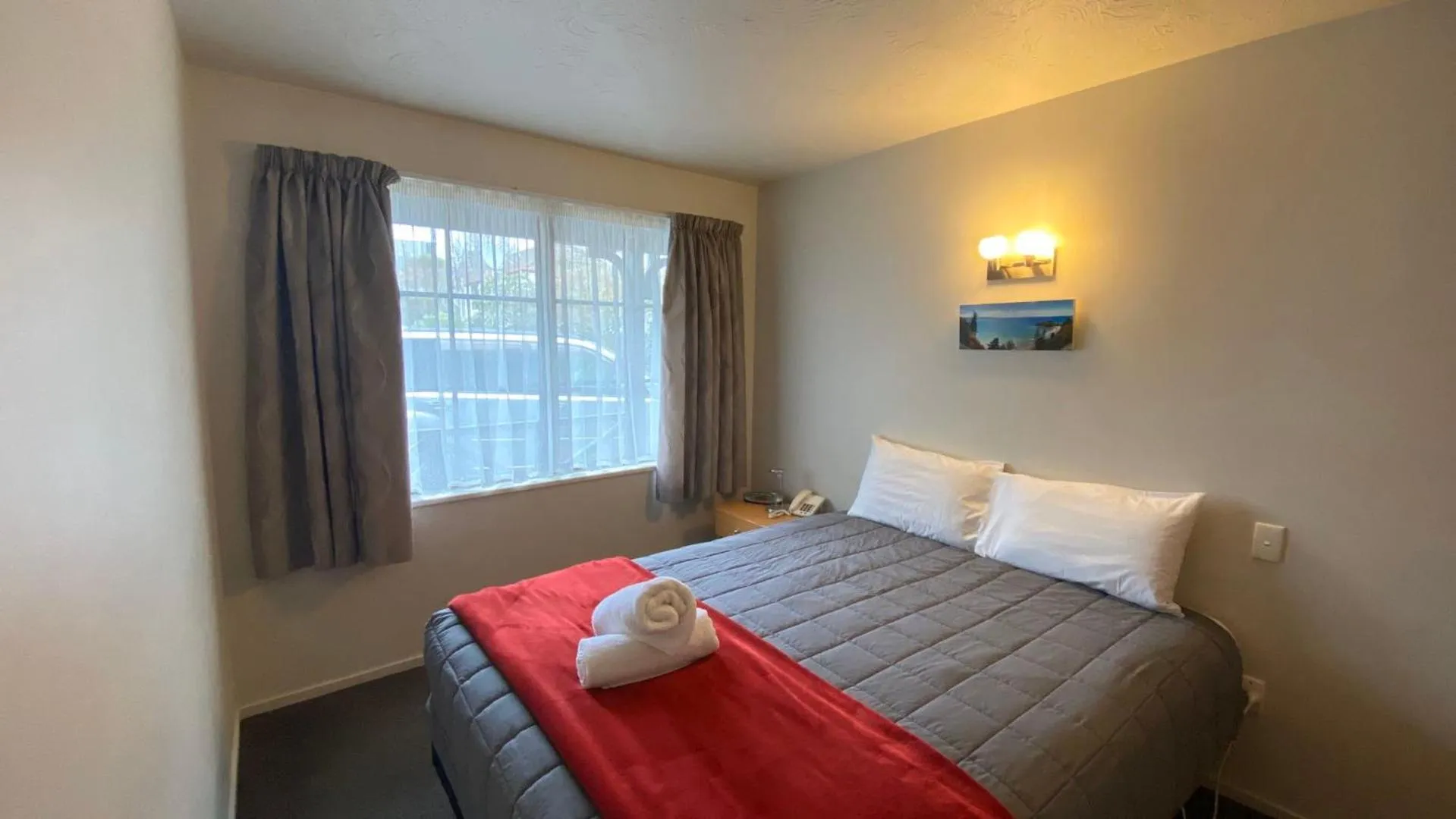 Bedroom, Bed in Southern Comfort Motel