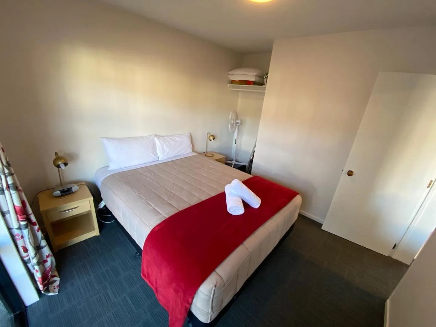 Bedroom, Bed in Southern Comfort Motel