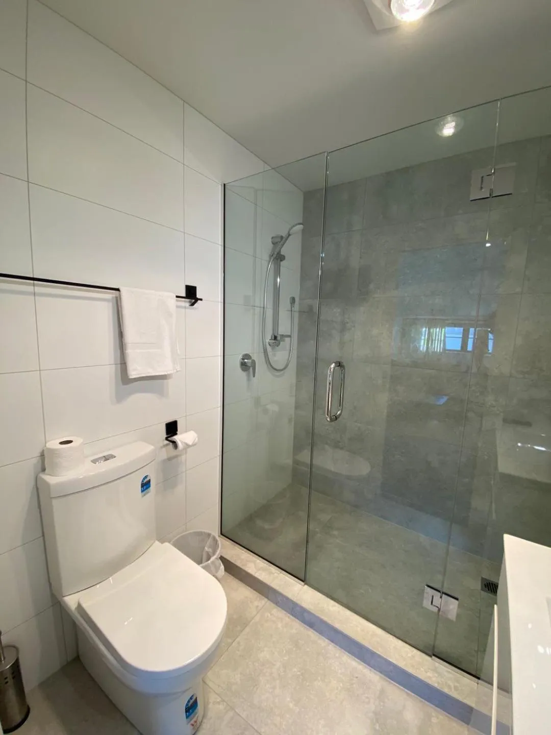 Bathroom in Southern Comfort Motel