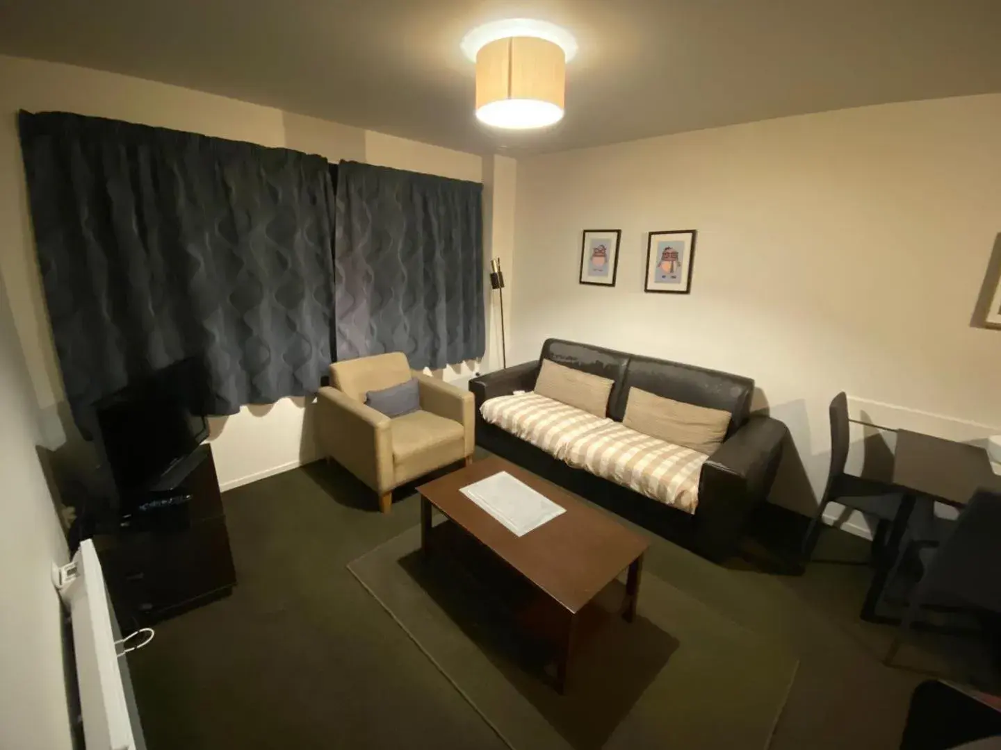 Two-Bedroom Suite in Southern Comfort Motel Two-Bedroom Suite in Southern Comfort Motel