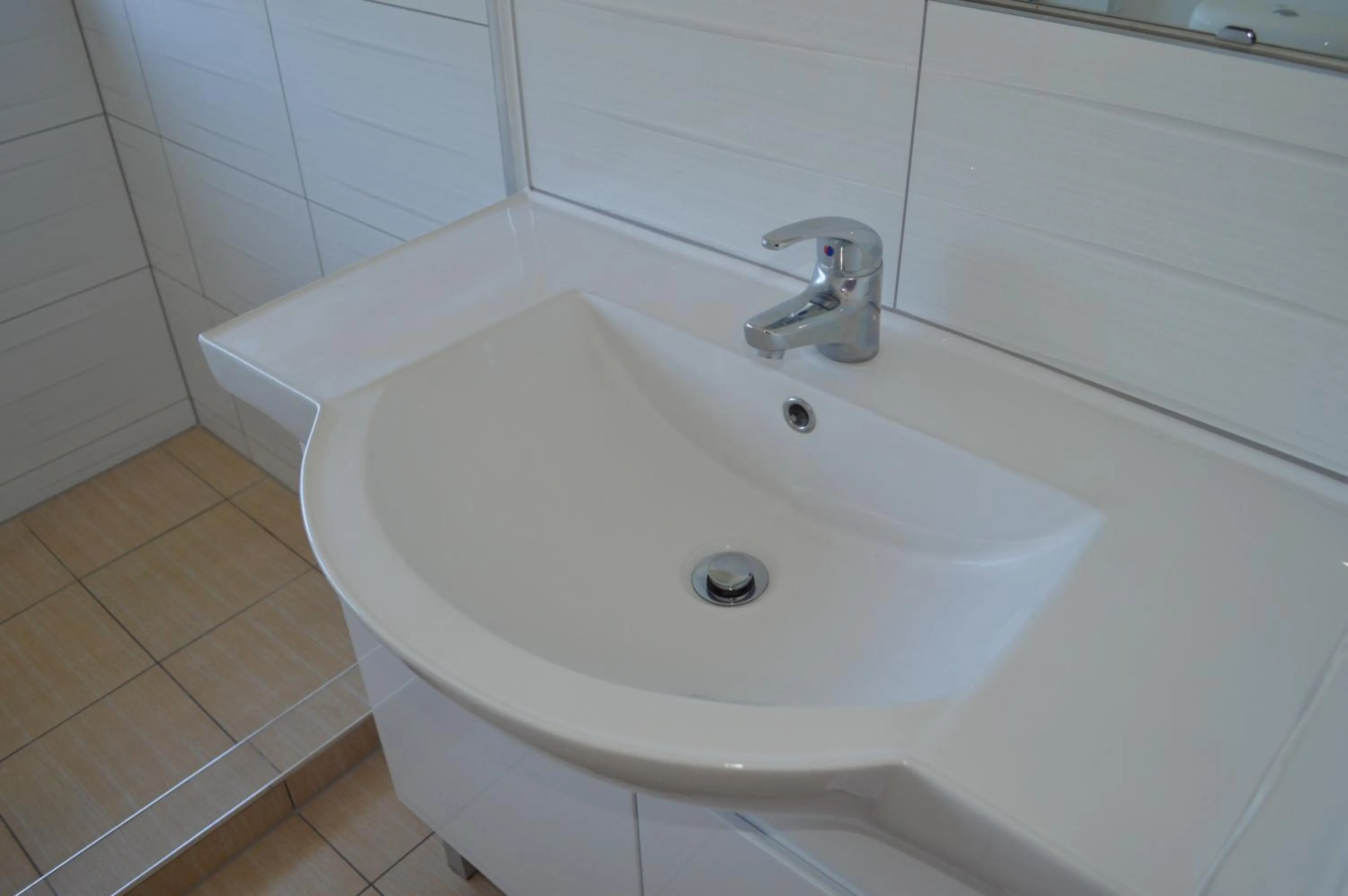 Bathroom in Southern Comfort Motel