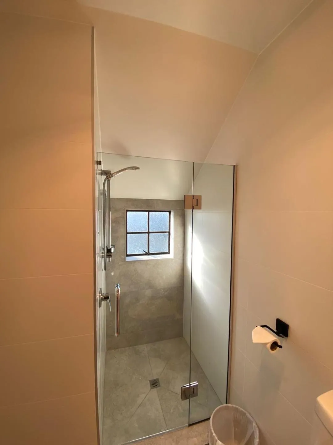 Bathroom in Southern Comfort Motel