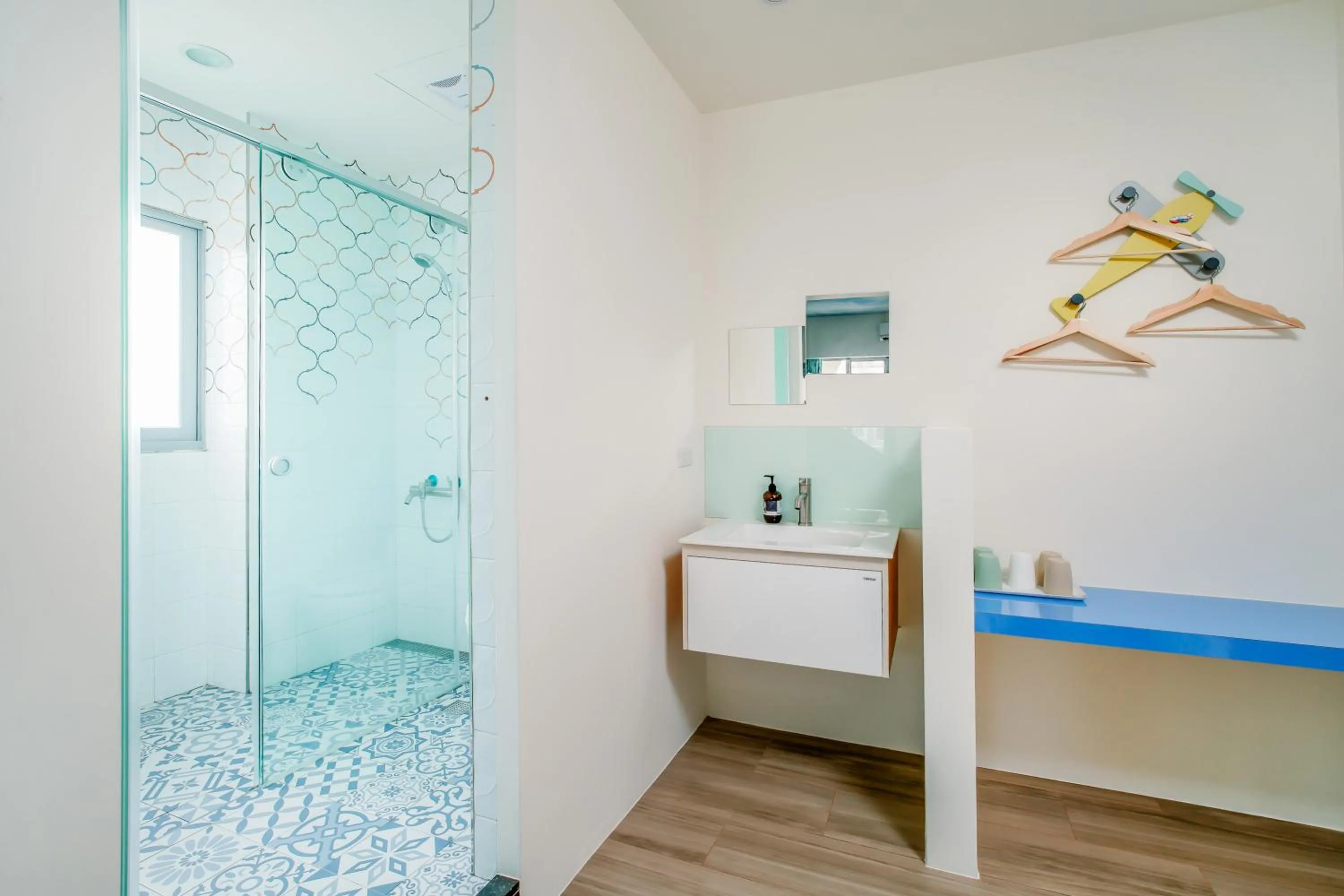 Decorative detail in Party of the Ocean B&B