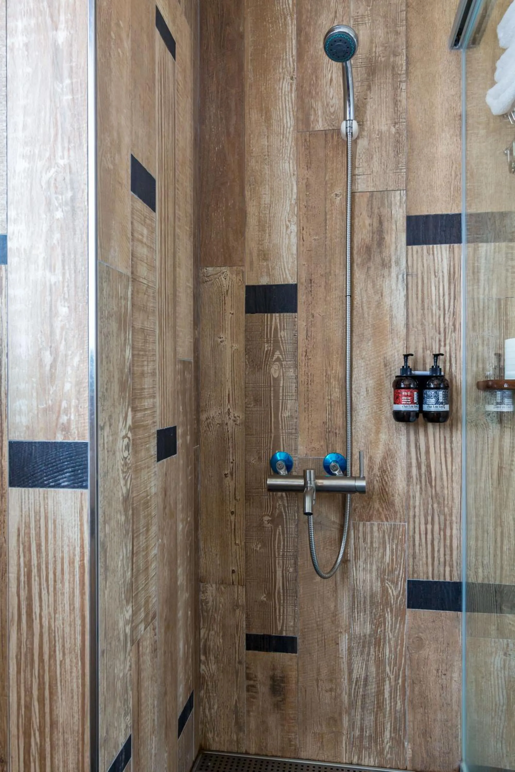 Decorative detail in Party of the Ocean B&B