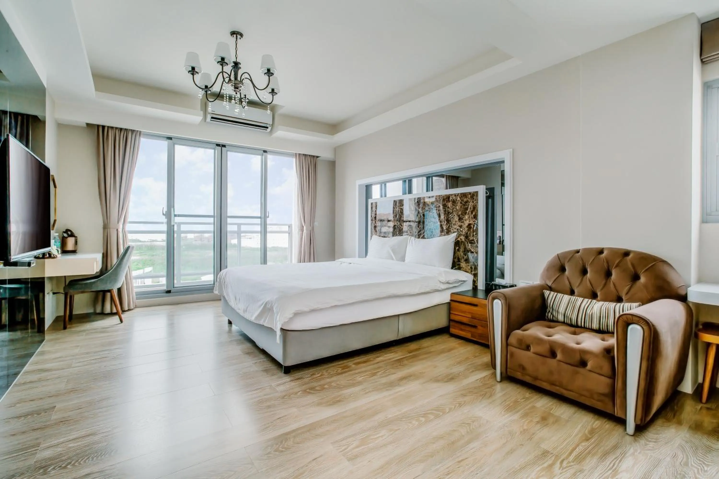 Decorative detail, Bed in Party of the Ocean B&B