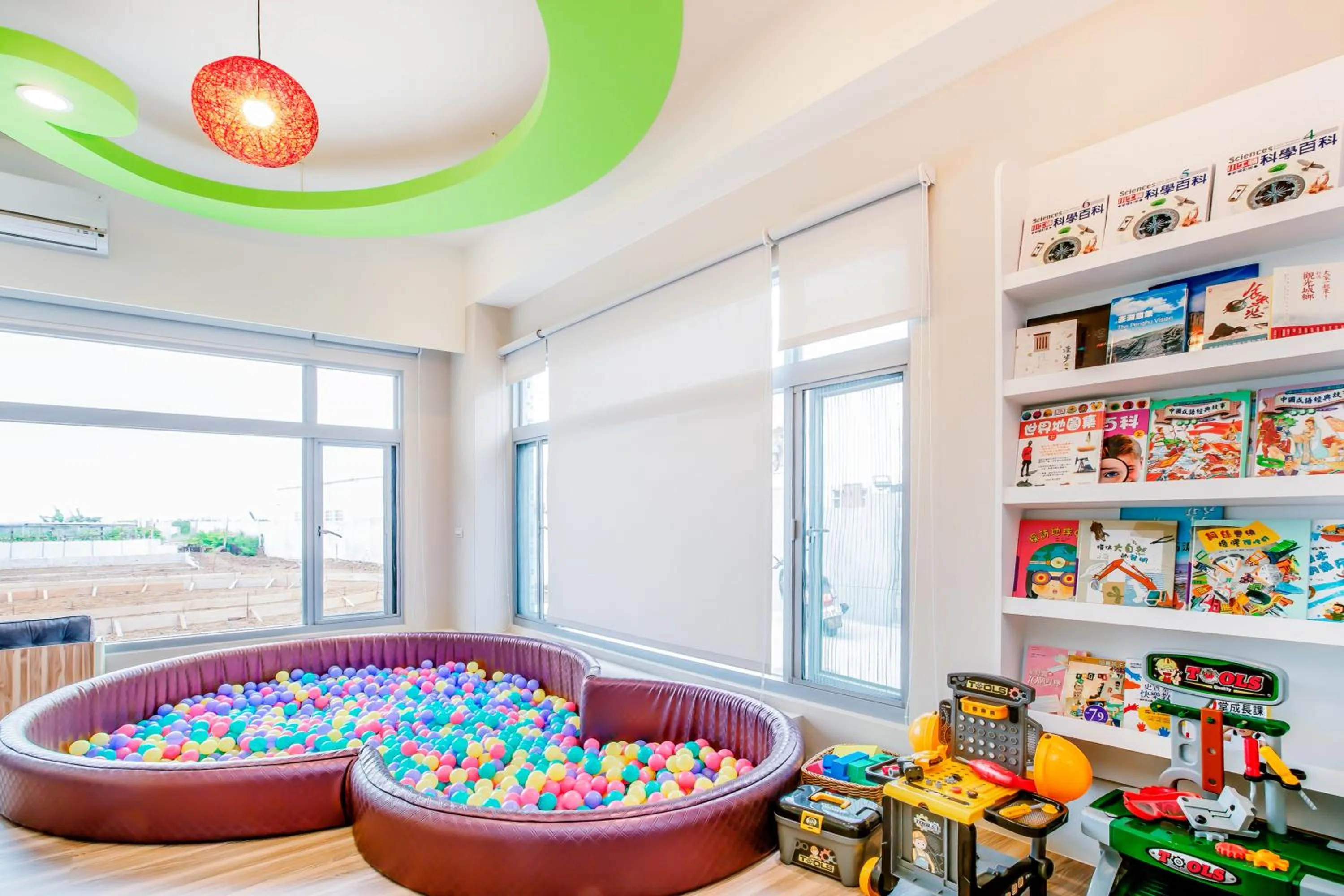 Decorative detail in Party of the Ocean B&B