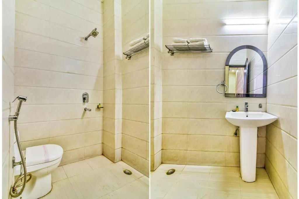 Bathroom in Hotel WTI Airport Delhi