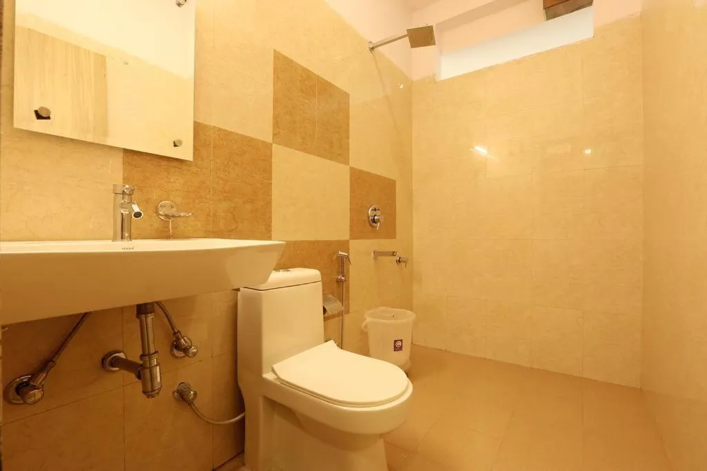Bathroom in Hotel WTI Airport Delhi