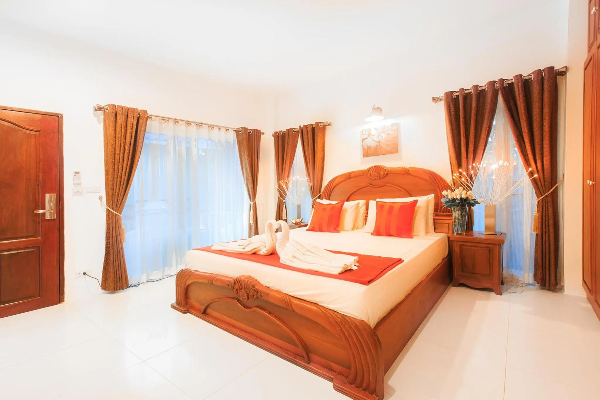 Photo of the whole room, Bed in S48 Hotel