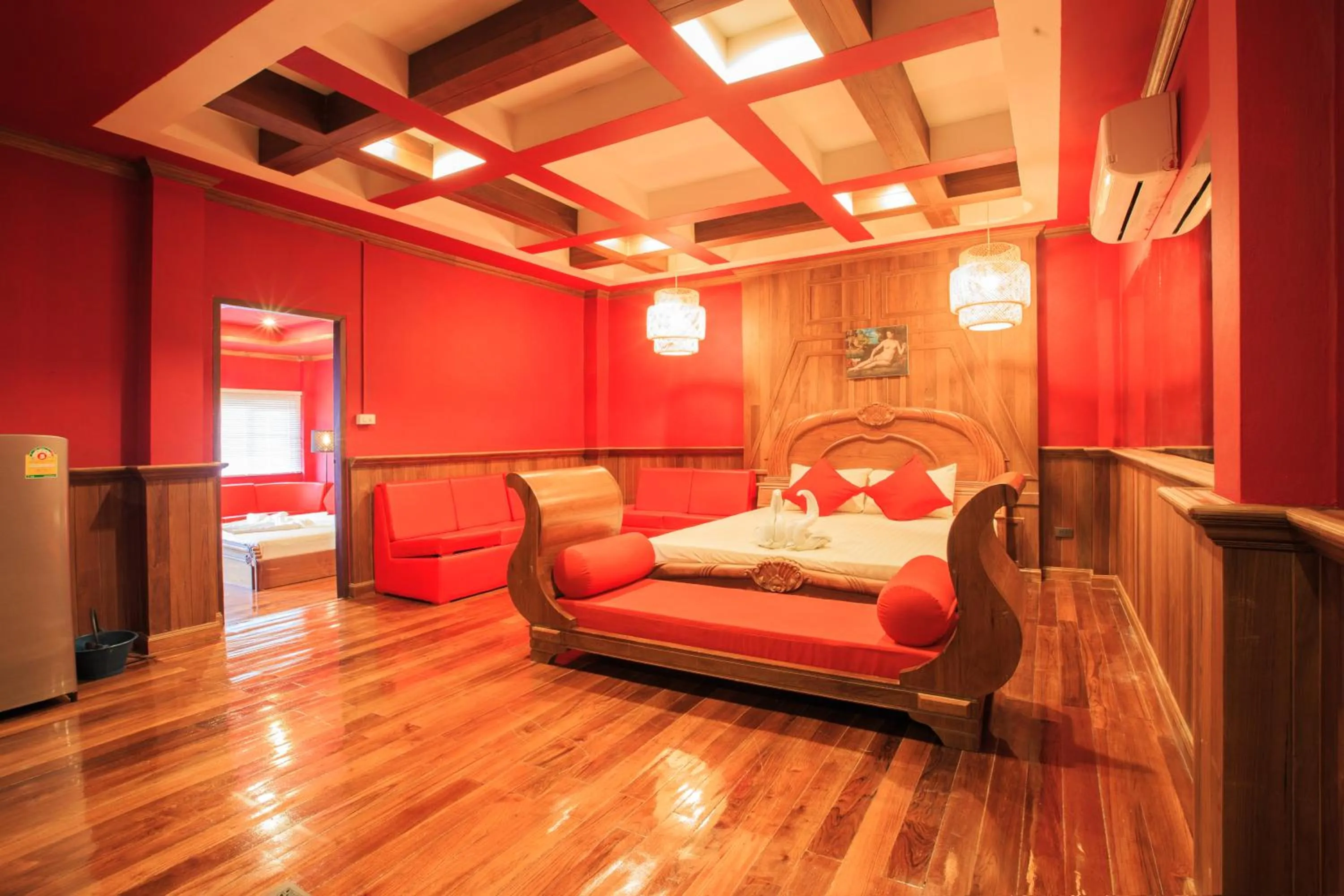 Photo of the whole room, Bed in S48 Hotel