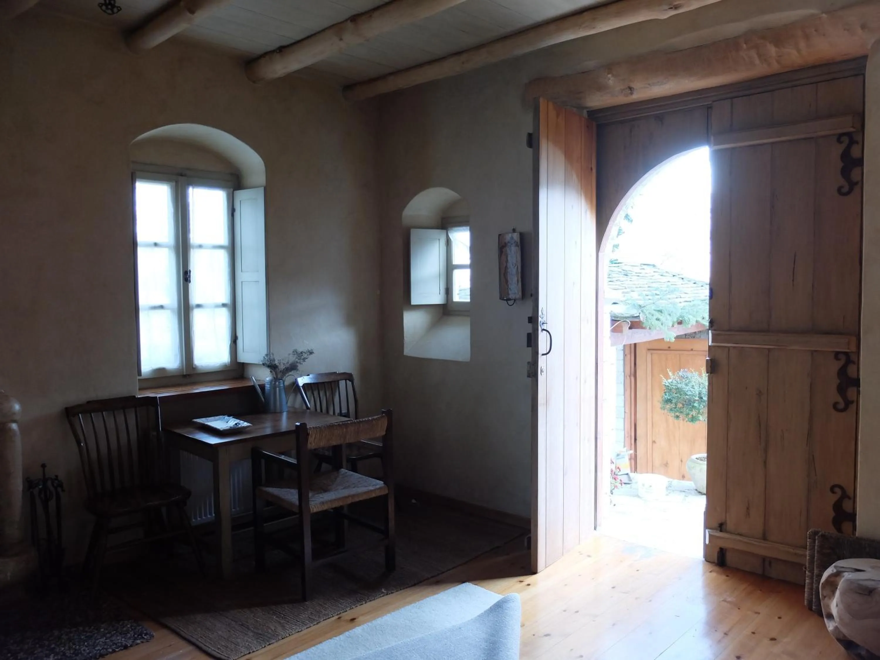 Day in Artsistas Houses