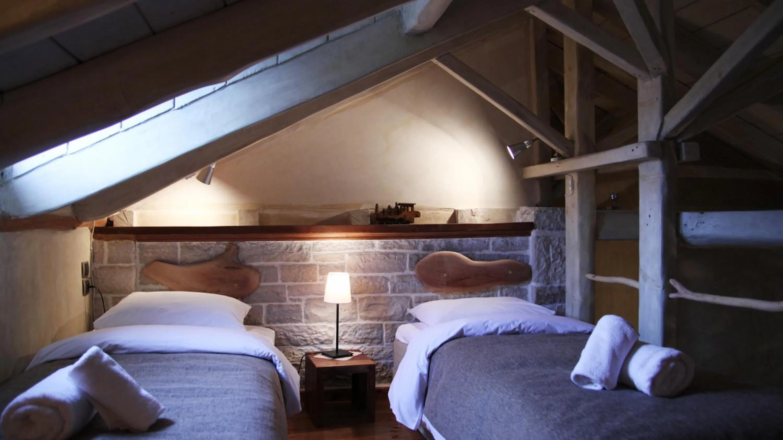 Bed in Artsistas Houses