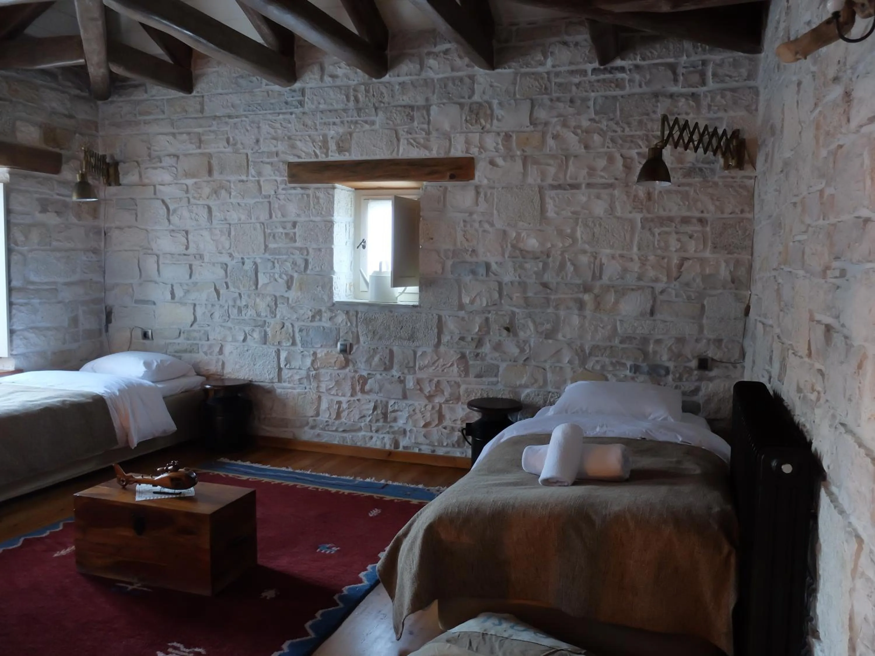 Photo of the whole room, Bed in Artsistas Houses