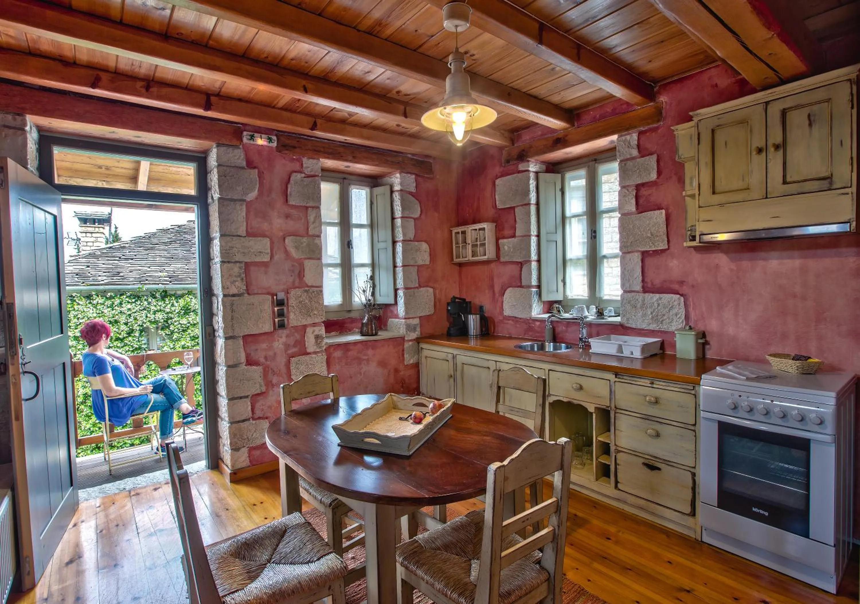 Photo of the whole room in Artsistas Houses