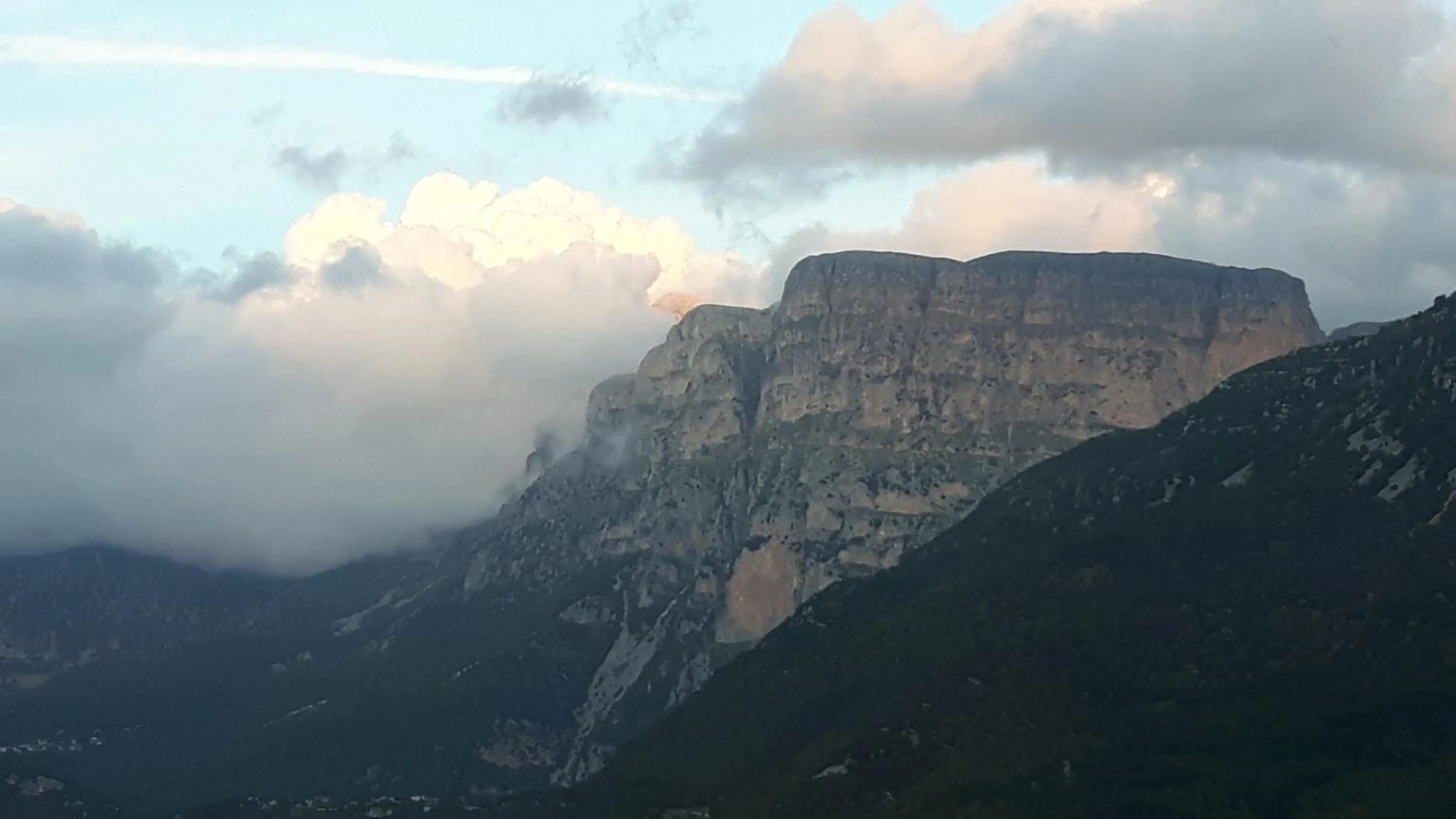 Natural landscape in Artsistas Houses