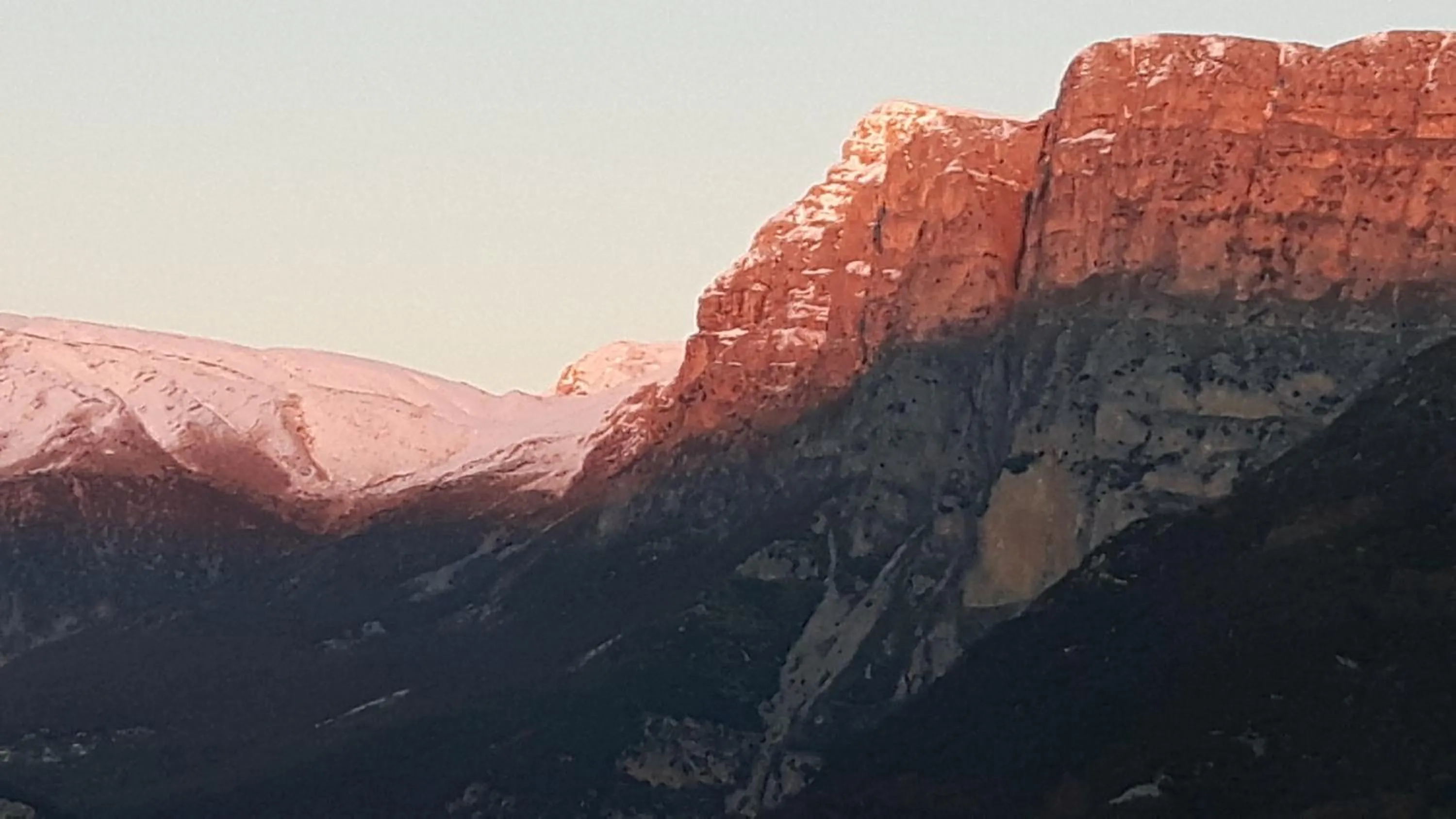 Day in Artsistas Houses