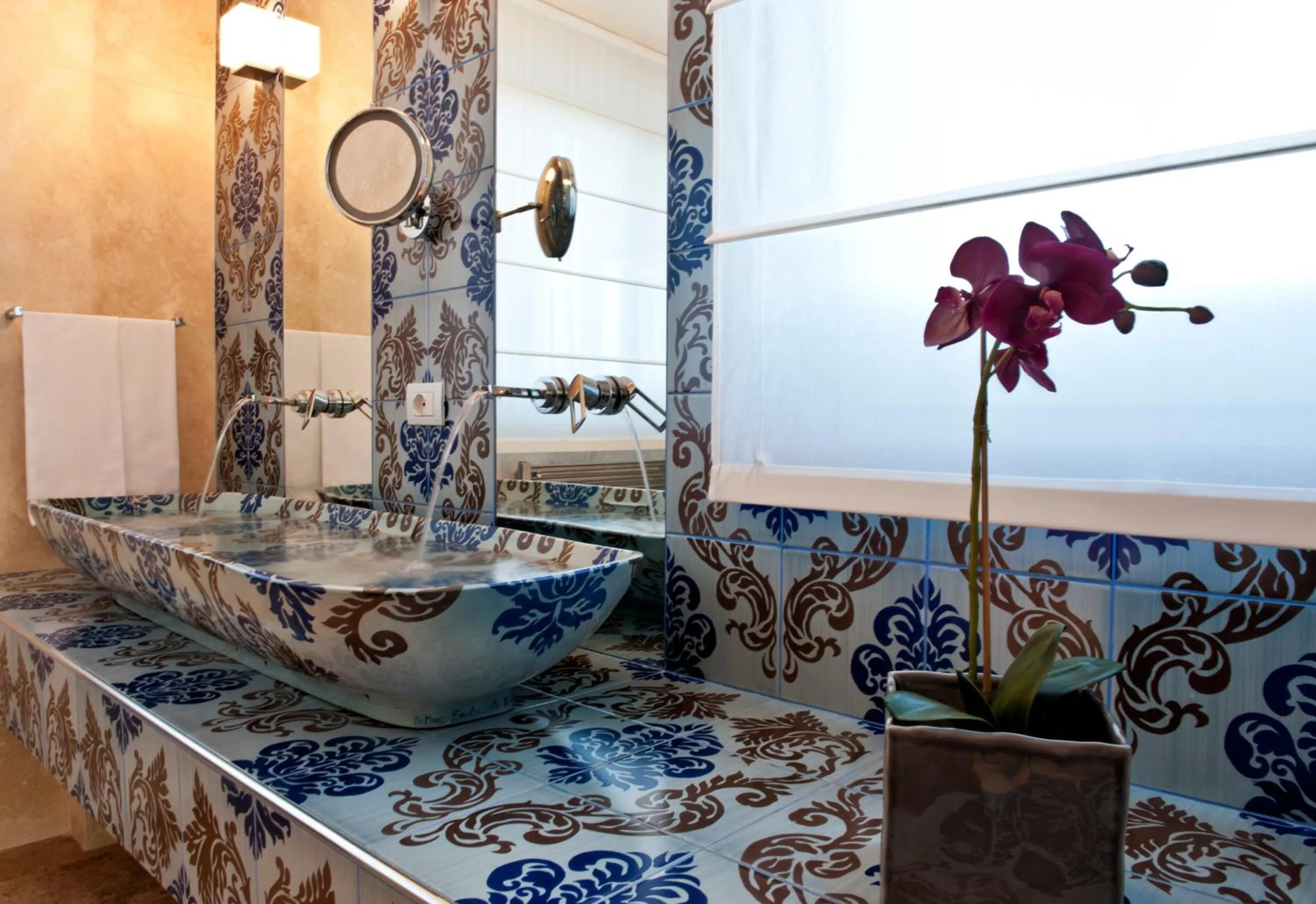 Decorative detail in Villa Neri Resort & Spa