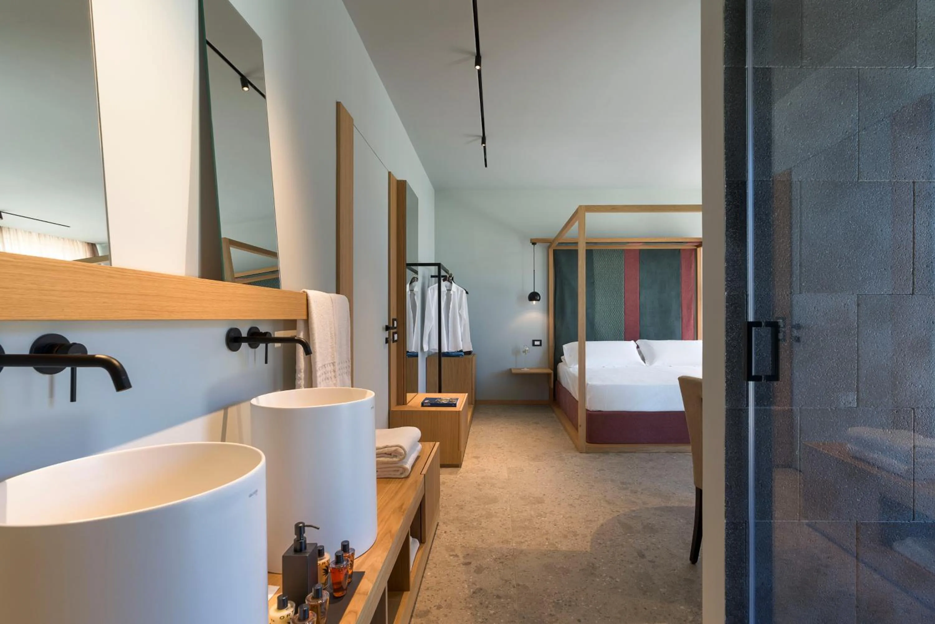 Bathroom, Bed in Villa Neri Resort & Spa