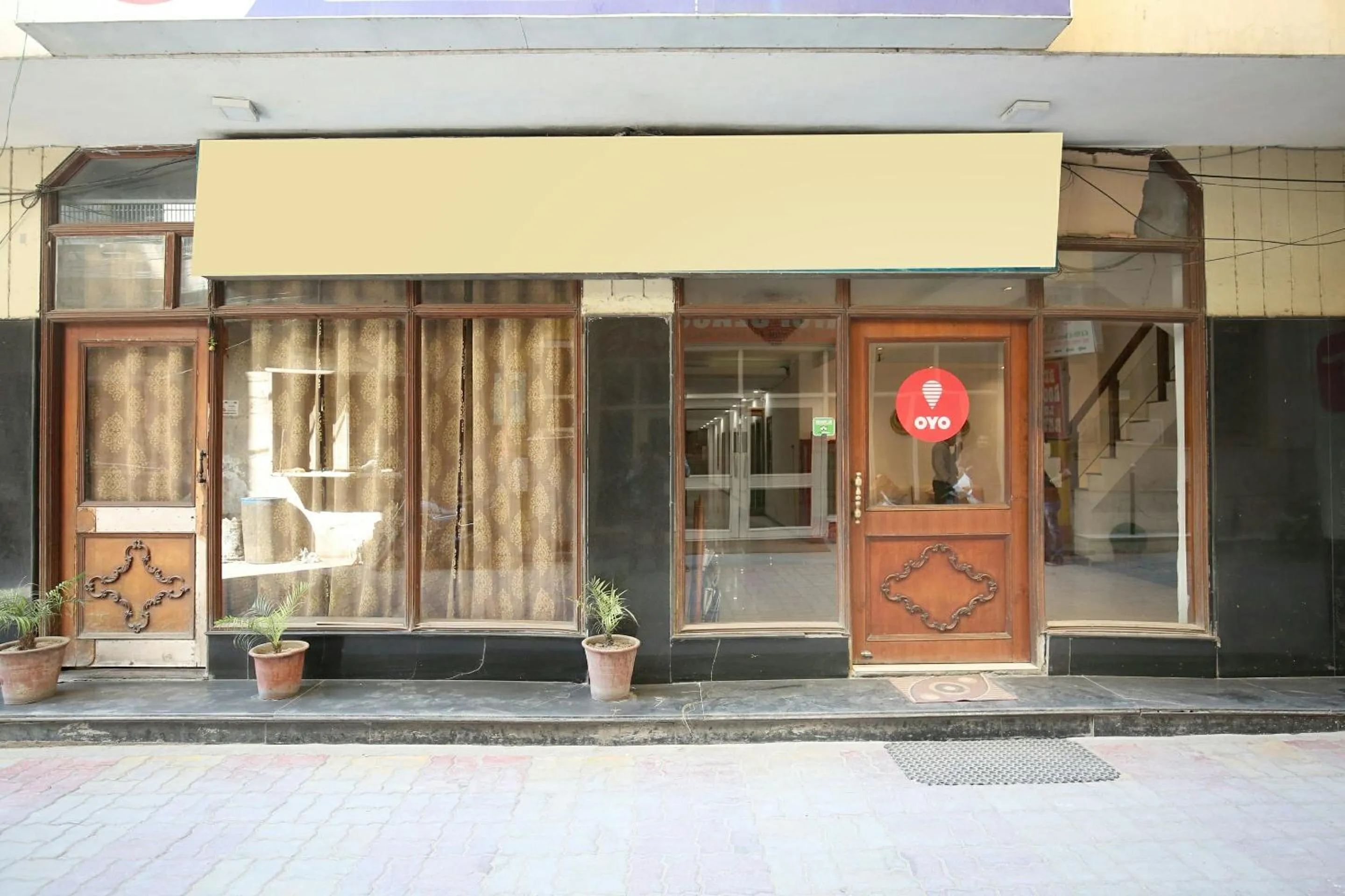 Facade/entrance in Hotel O Queensland