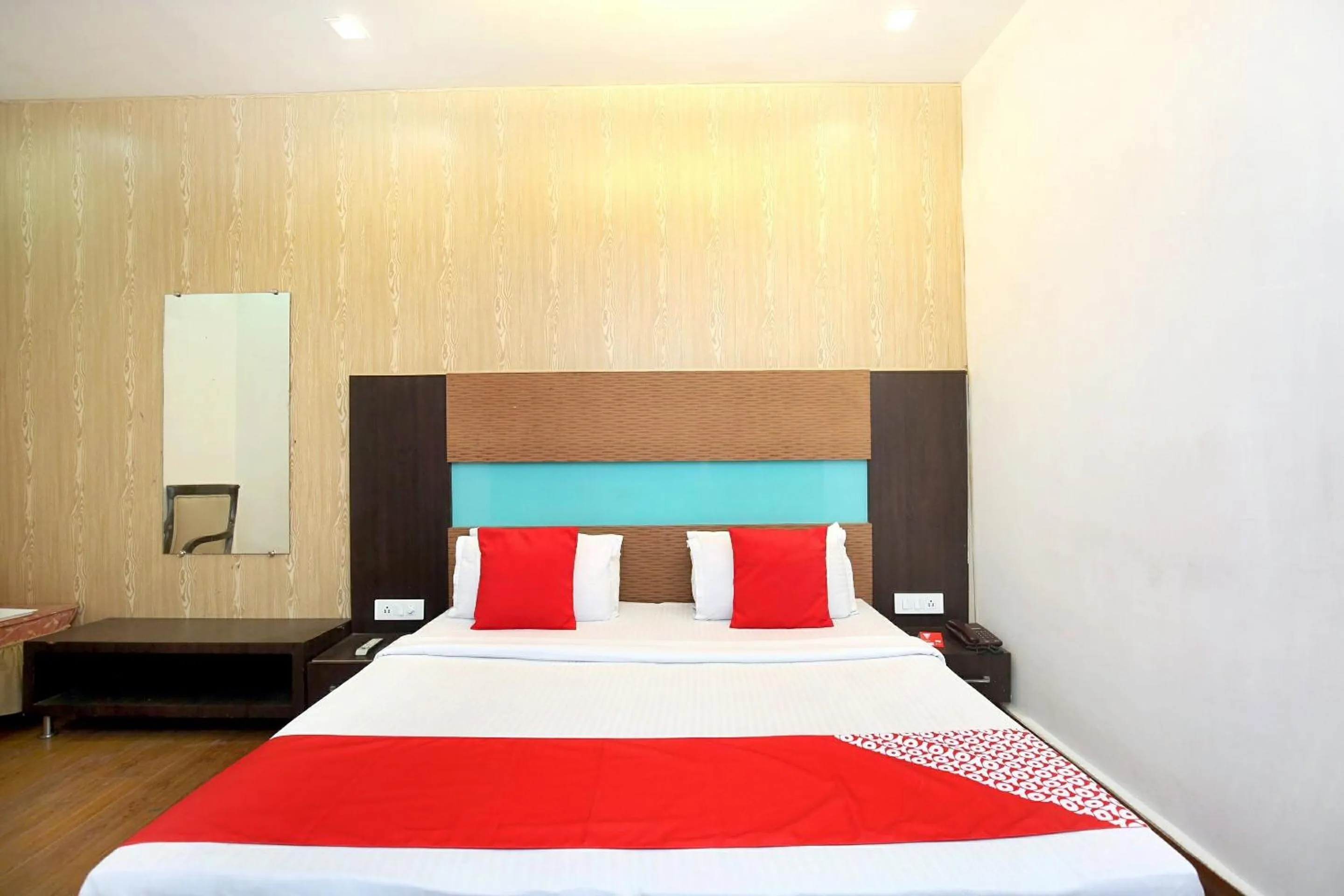 Bedroom, Bed in Hotel O Queensland