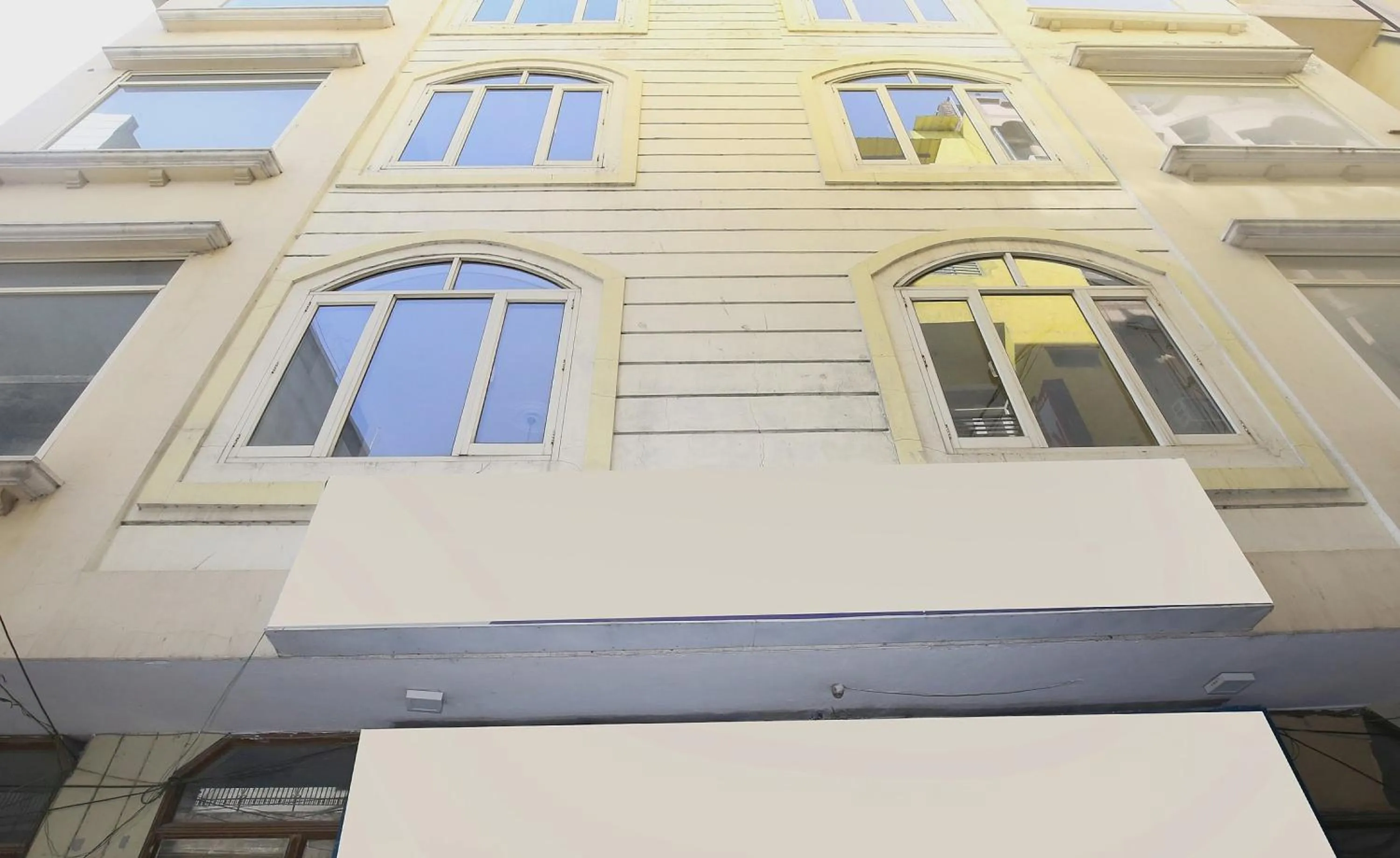 Facade/entrance in Hotel O Queensland