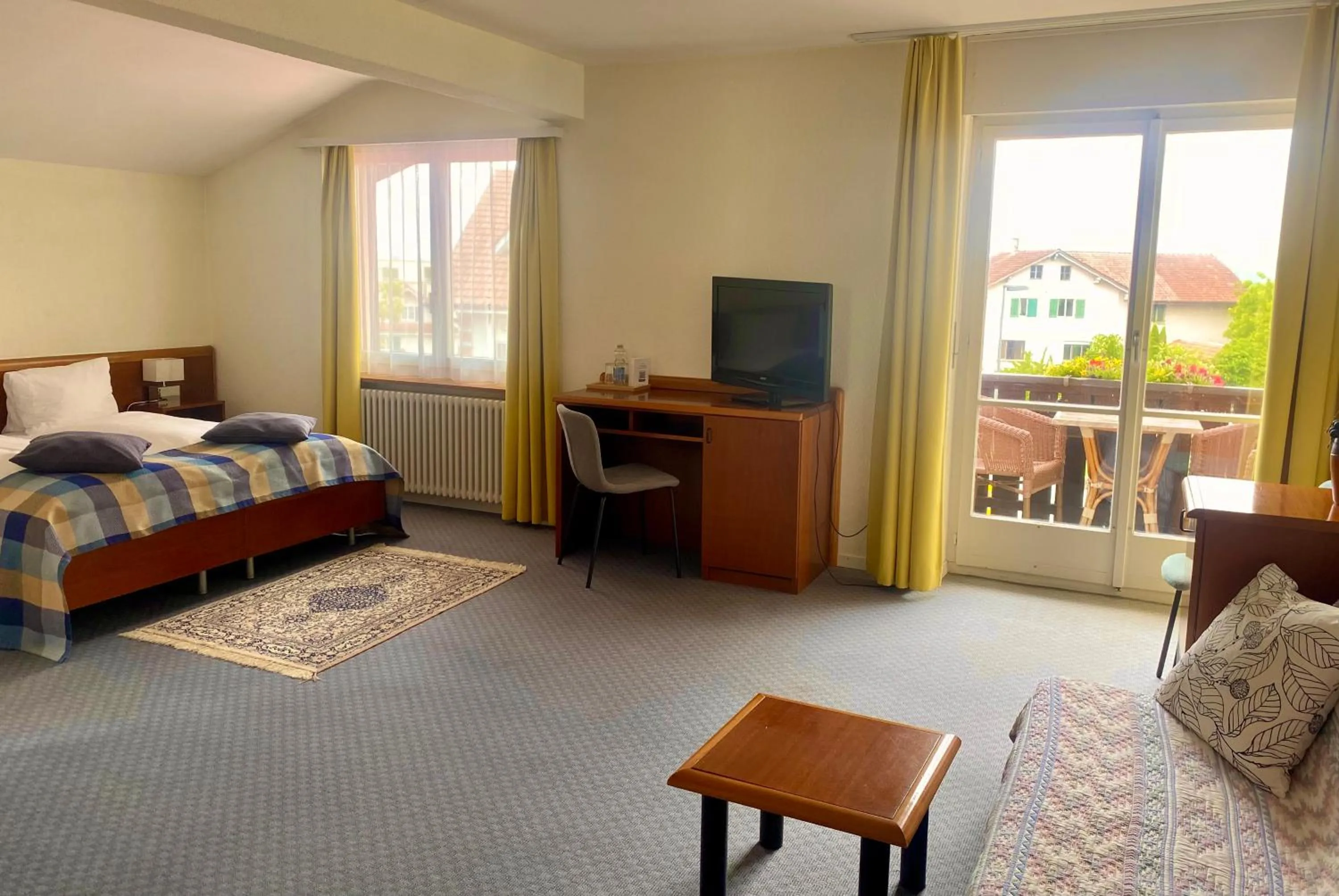 Bedroom, Bed in Gasthof zum Roten Löwen