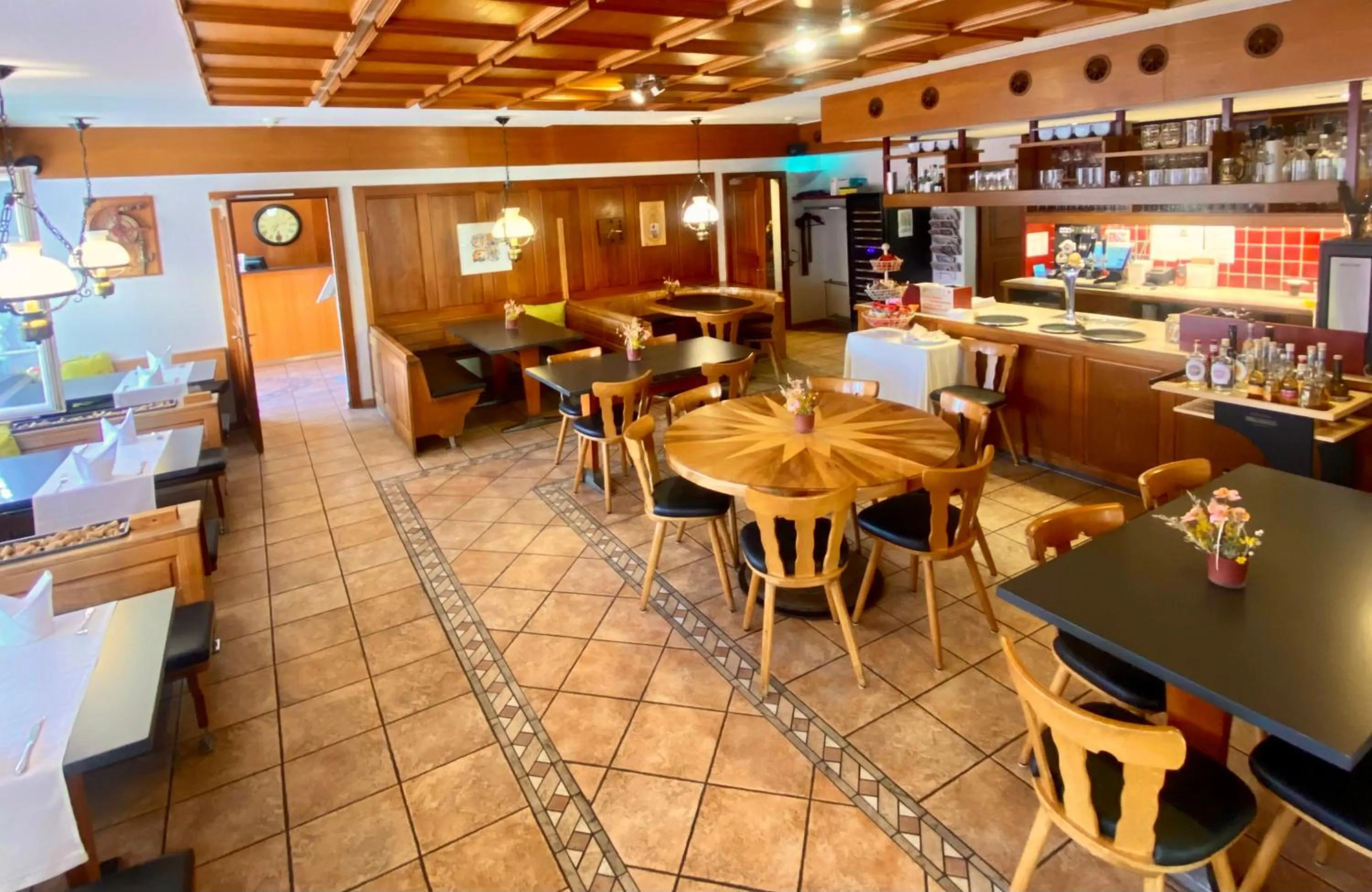 Restaurant/places to eat in Gasthof zum Roten Löwen