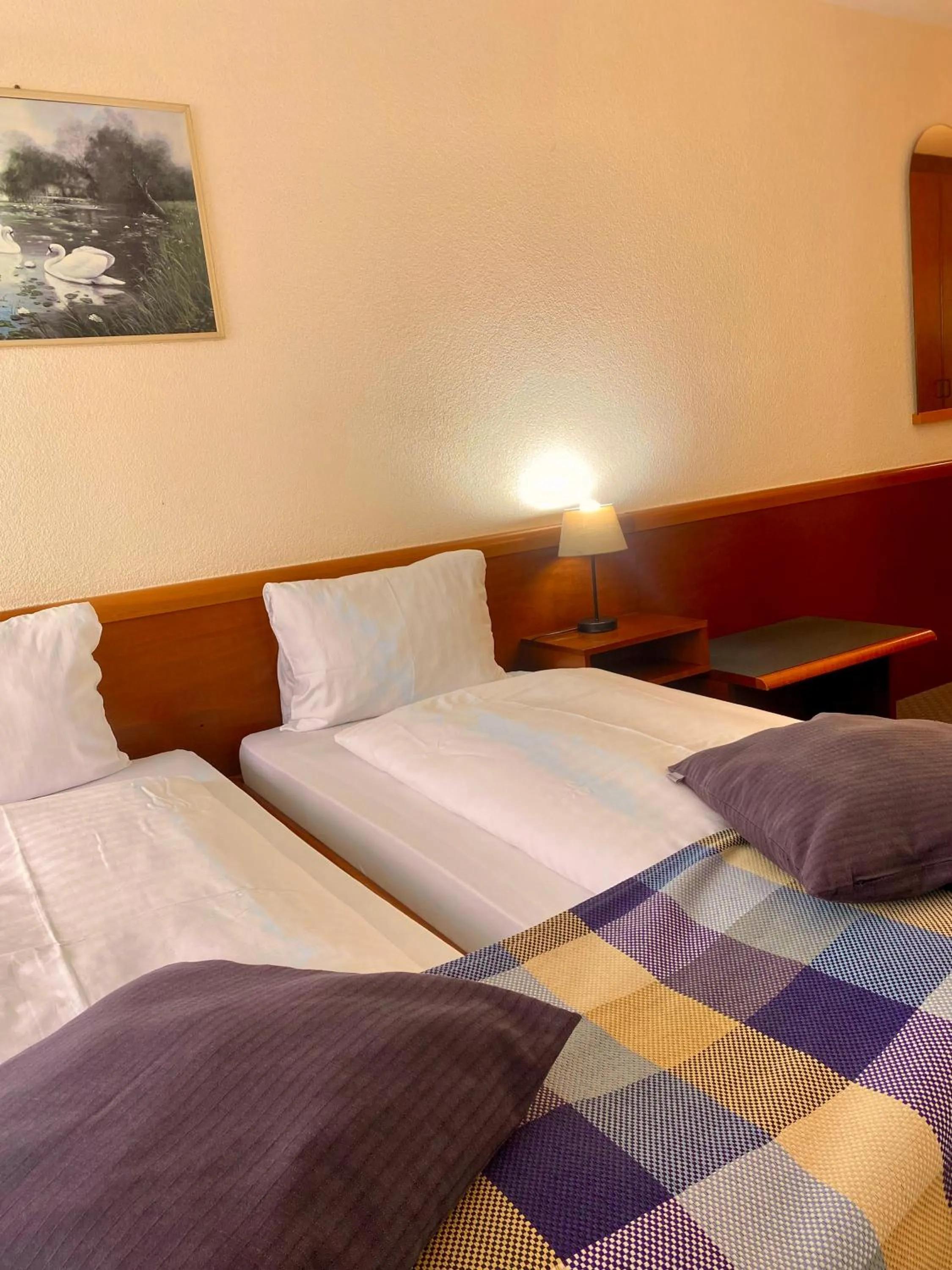 Bedroom, Bed in Gasthof zum Roten Löwen