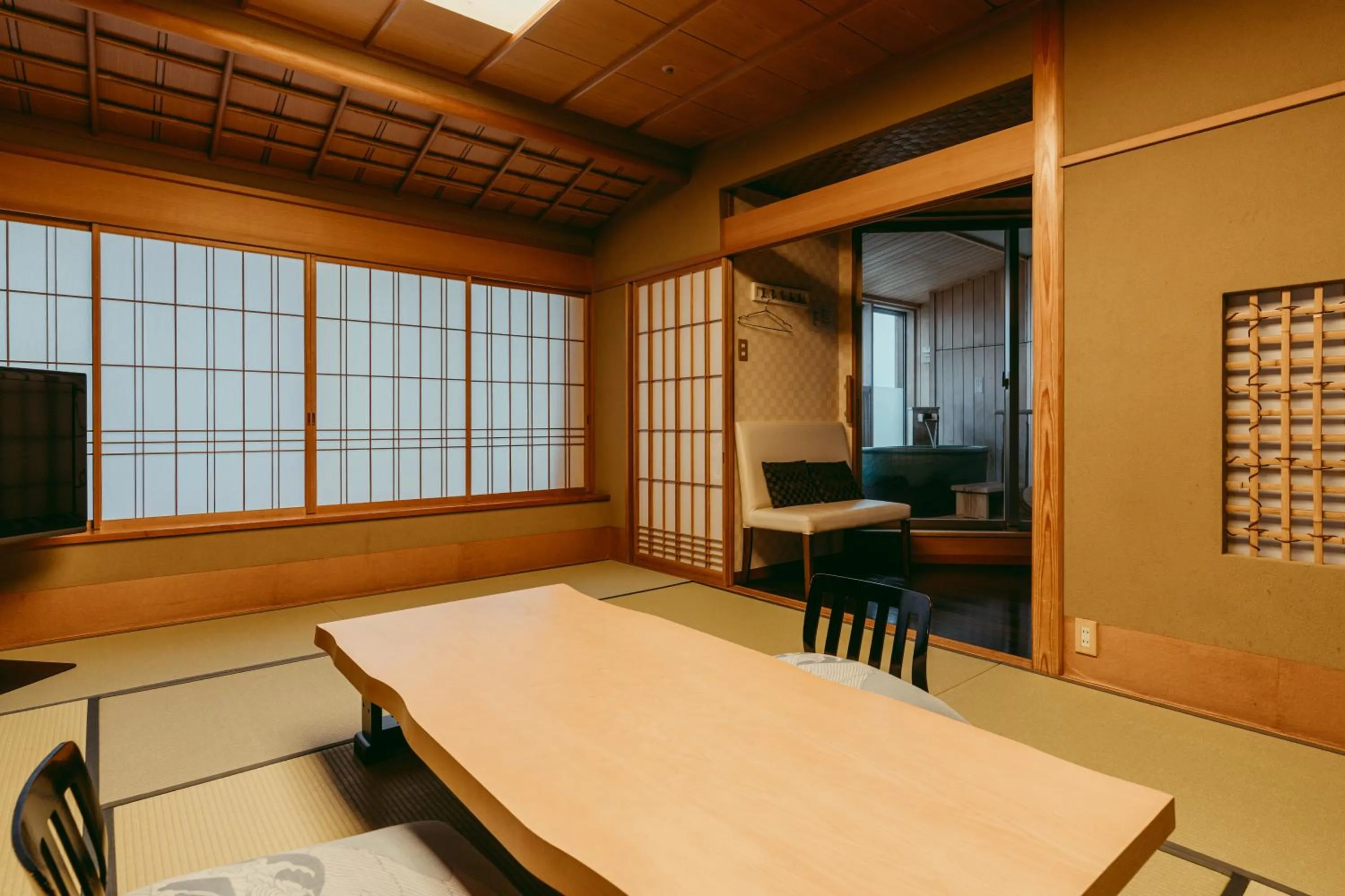 Photo of the whole room in Tokigasane