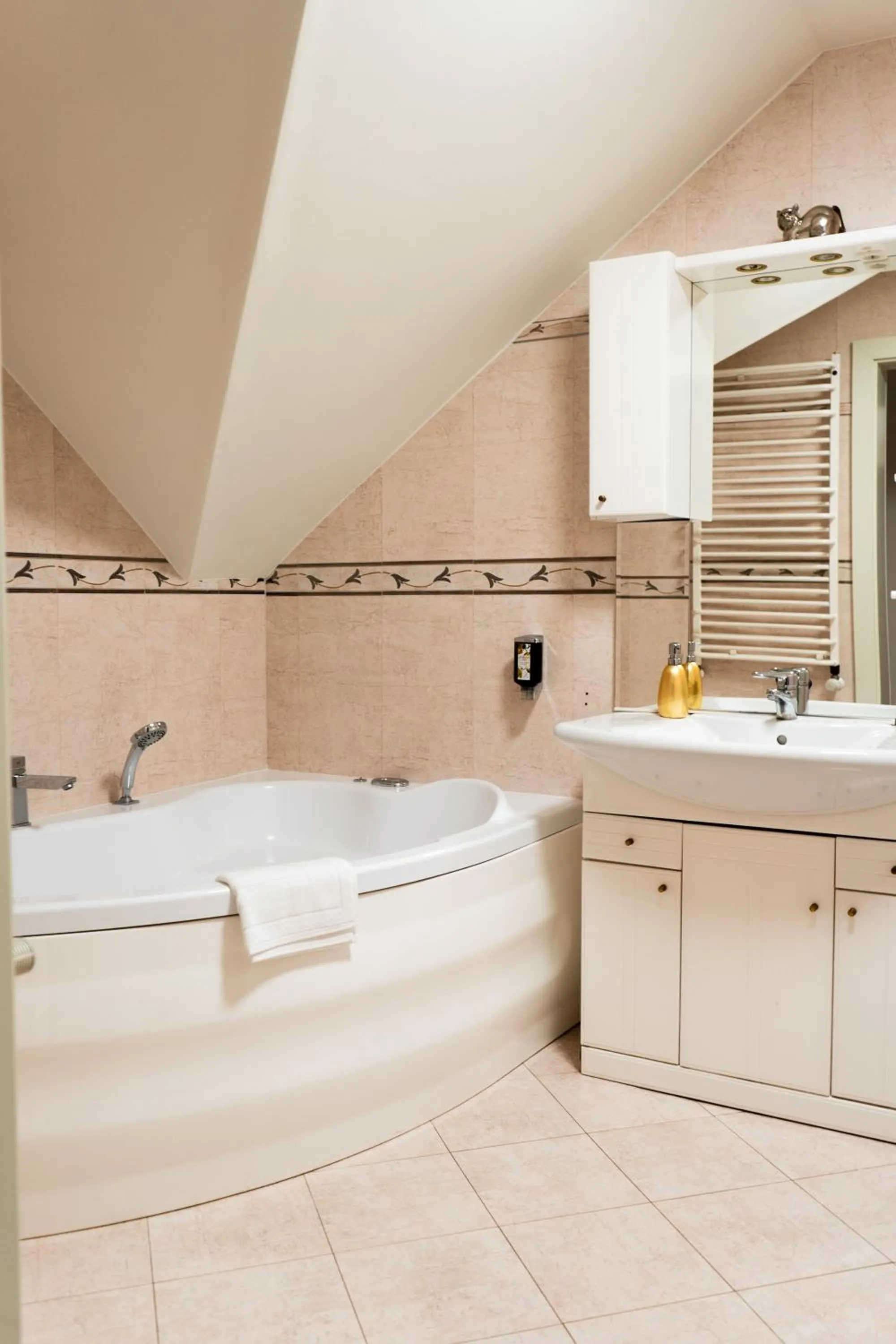 Bathroom in Hotel Court Wellness&Spa