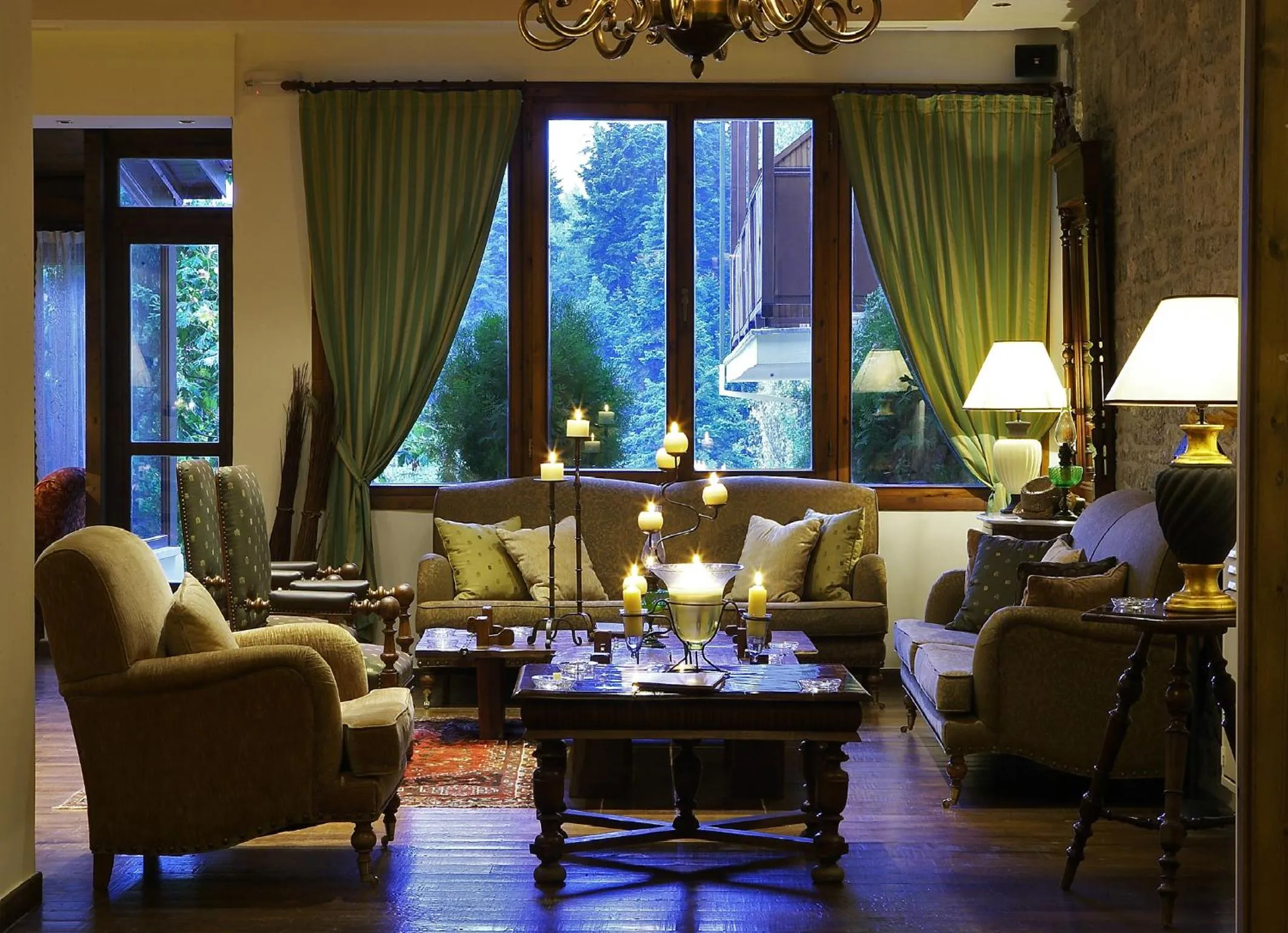 Lobby or reception in Country Club Hotel & Suites