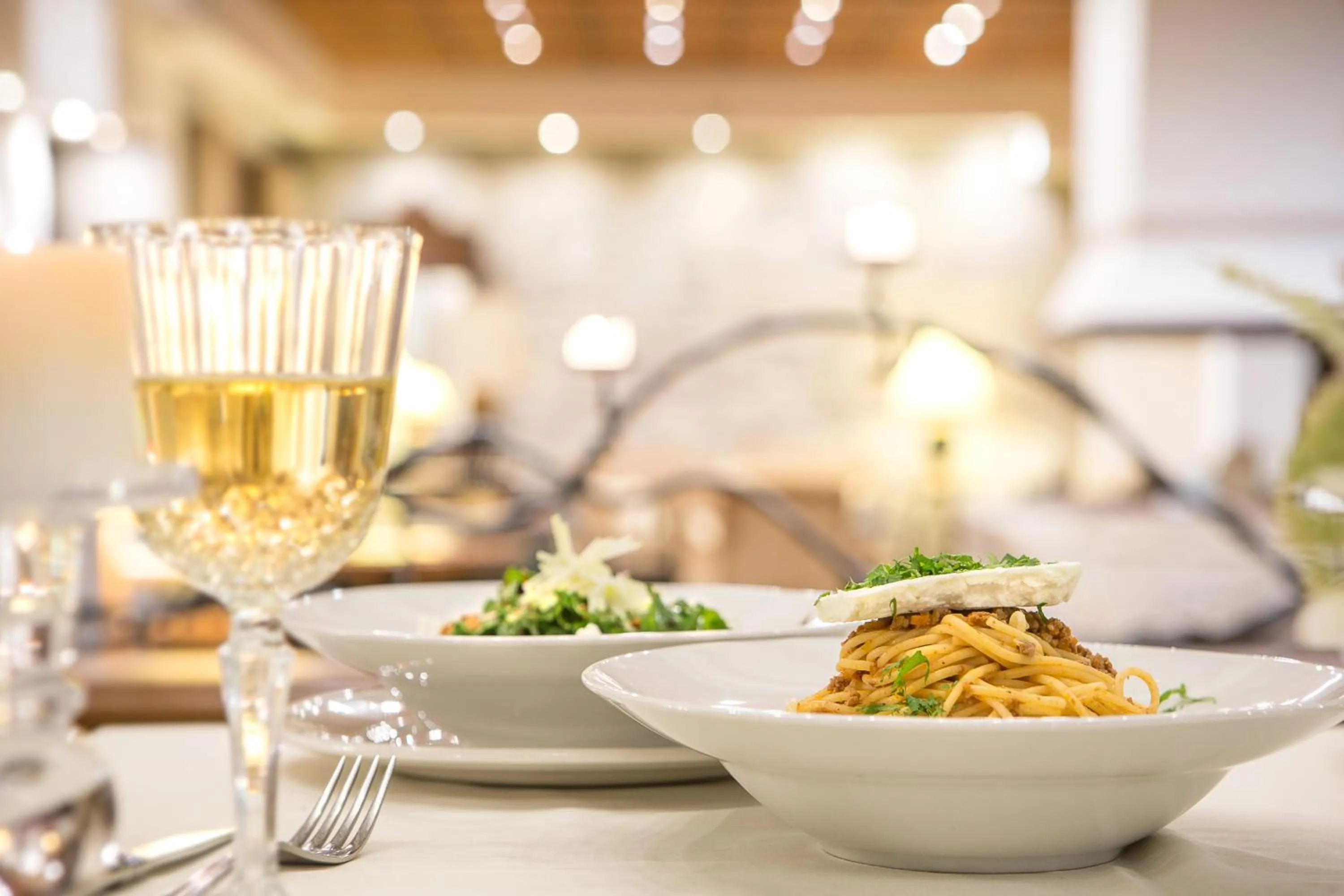 Country Club Hotel & Suites