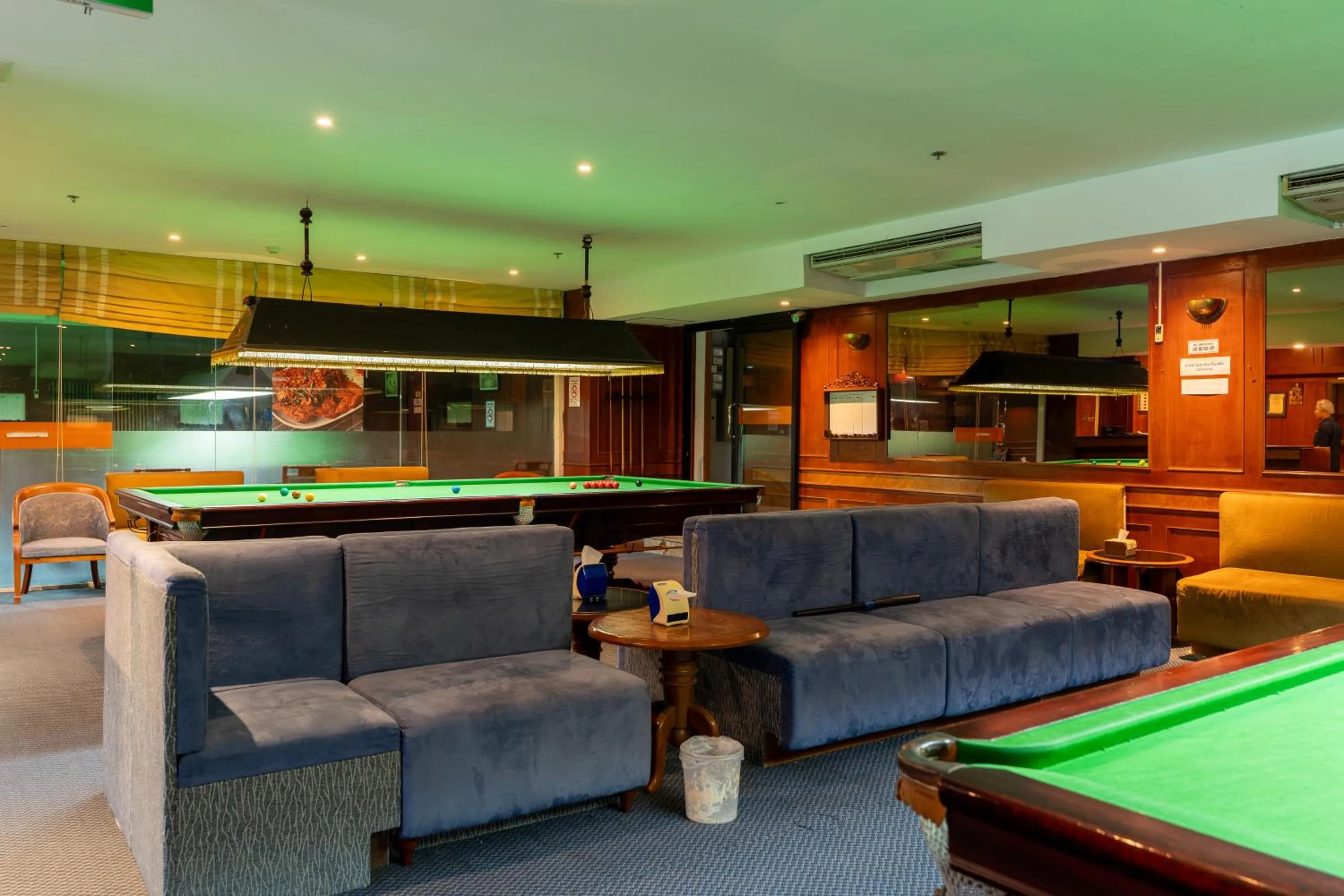 Billiard in Summit Pavilion Hotel